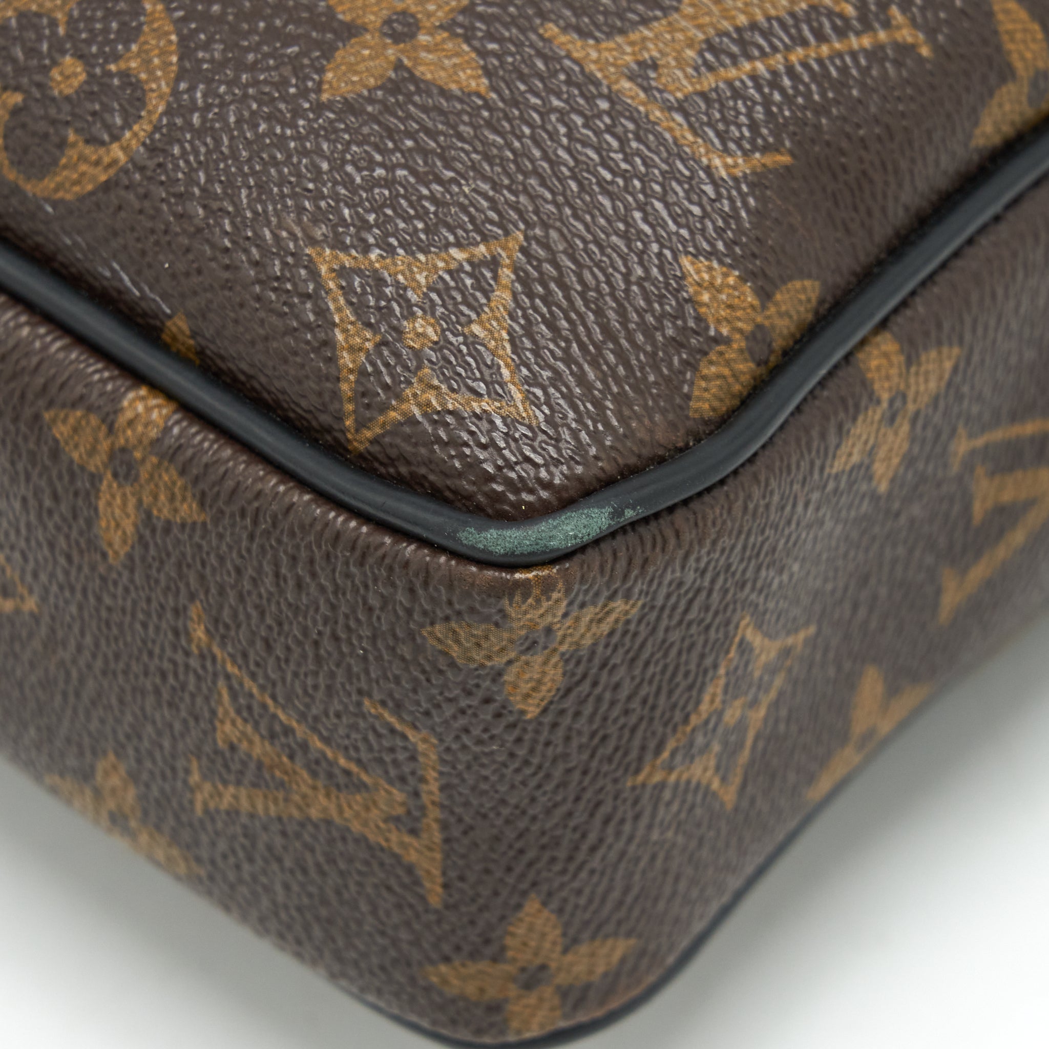 PORTE DOCUMENTS VOYAGE PM BAG MONOGRAM CANVAS