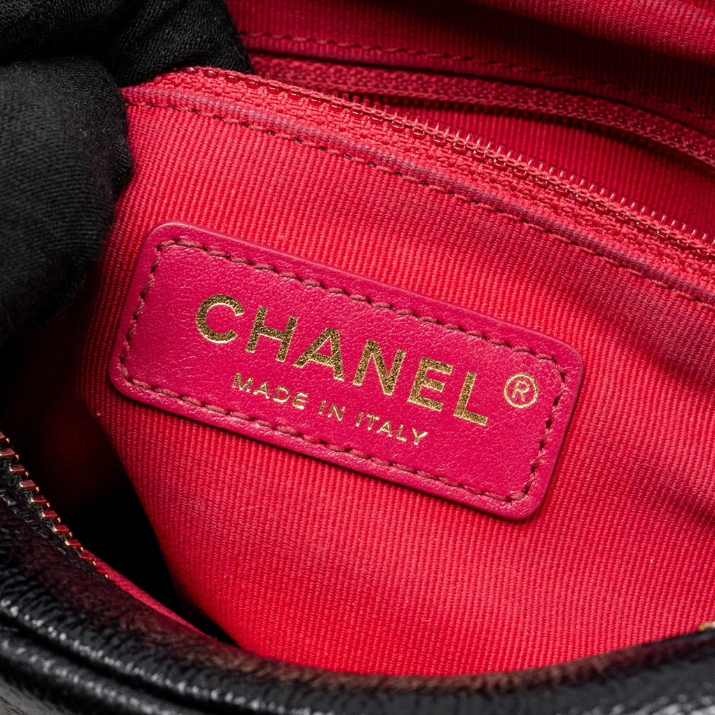 QUILTED FLAP BACKPACK CAVIAR BLACK GHW (MICROCHIP)
