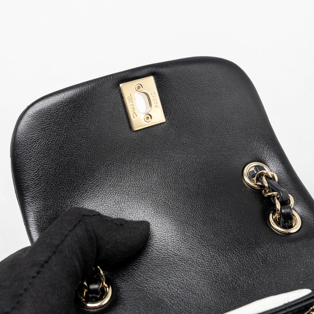24P MINI DUMA BACKPACK CALFSKIN BLACK LGHW (MICROCHIP)