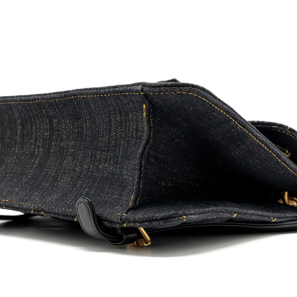 23S FLAP BACKPACK DENIM DARK BLUE BRUSHED GHW (MICROCHIP)