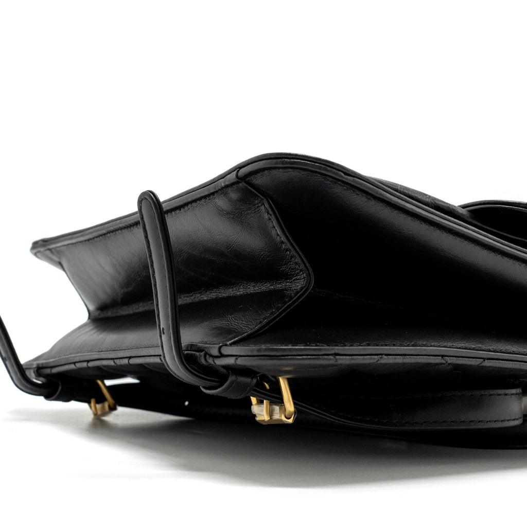 23S FLAP BACKPACK CALFSKIN BLACK BRUSHED GHW (MICROCHIP)