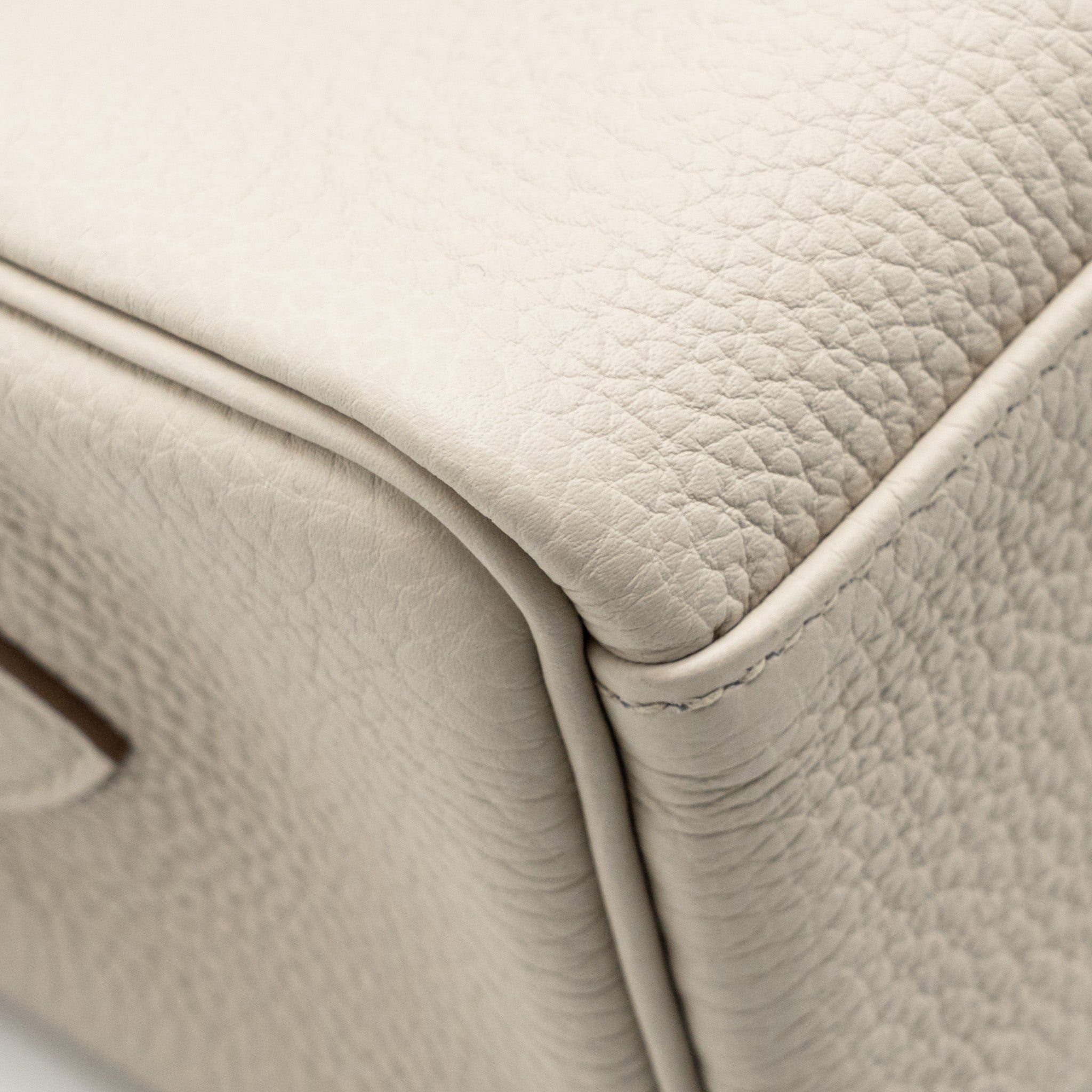 KELLY MESSENGER PM BAG TOGO BETON SHW
