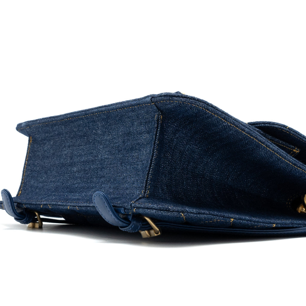 23S FLAP BACKPACK DENIM BLUE BRUSHED GHW (MICROCHIP)