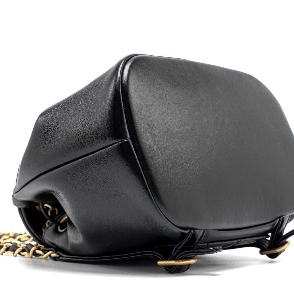 23K MINI BACKPACK LAMBSKIN BLACK GHW (MICROCHIP)