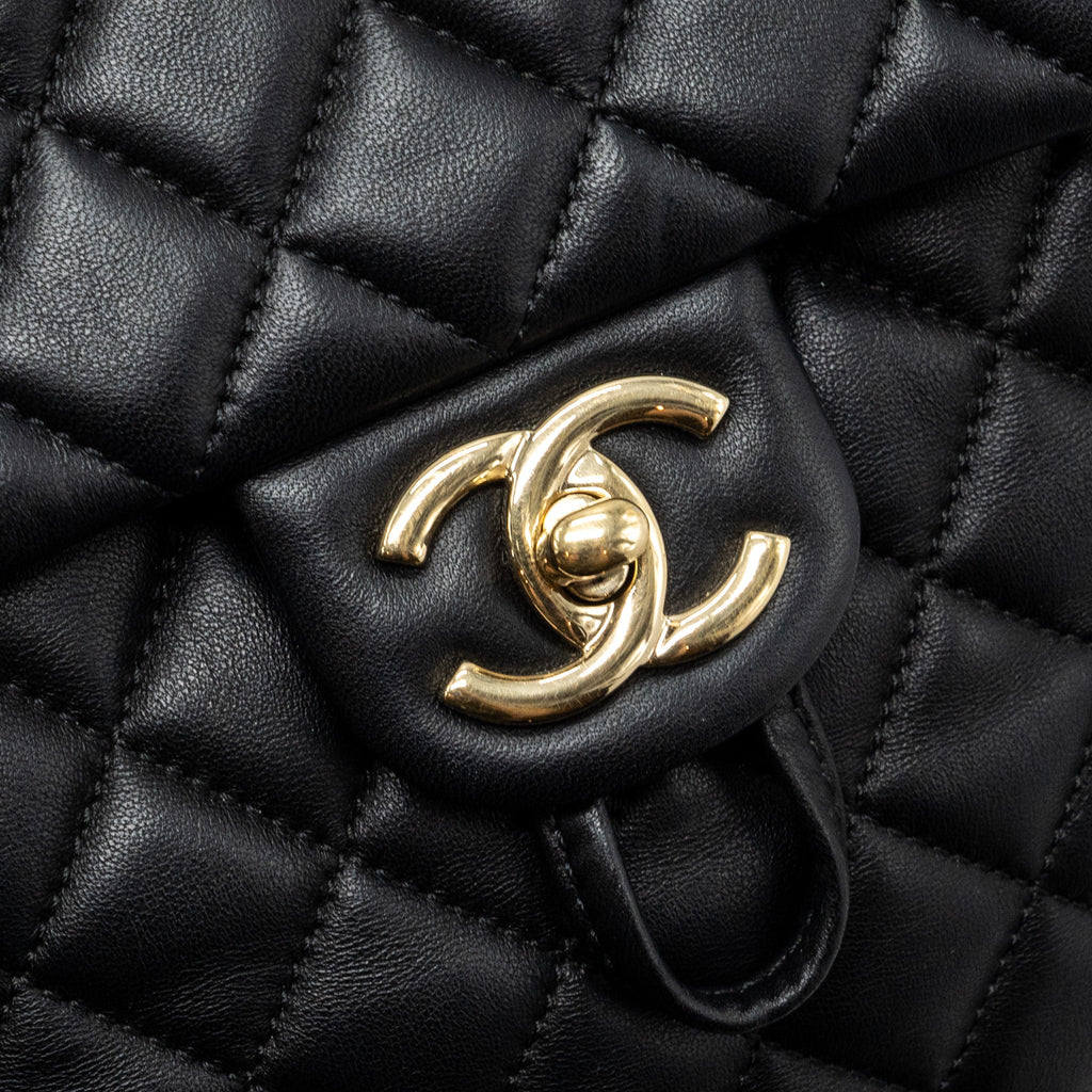 QUILTED FLAP BACKPACK LAMBSKIN BLACK GHW