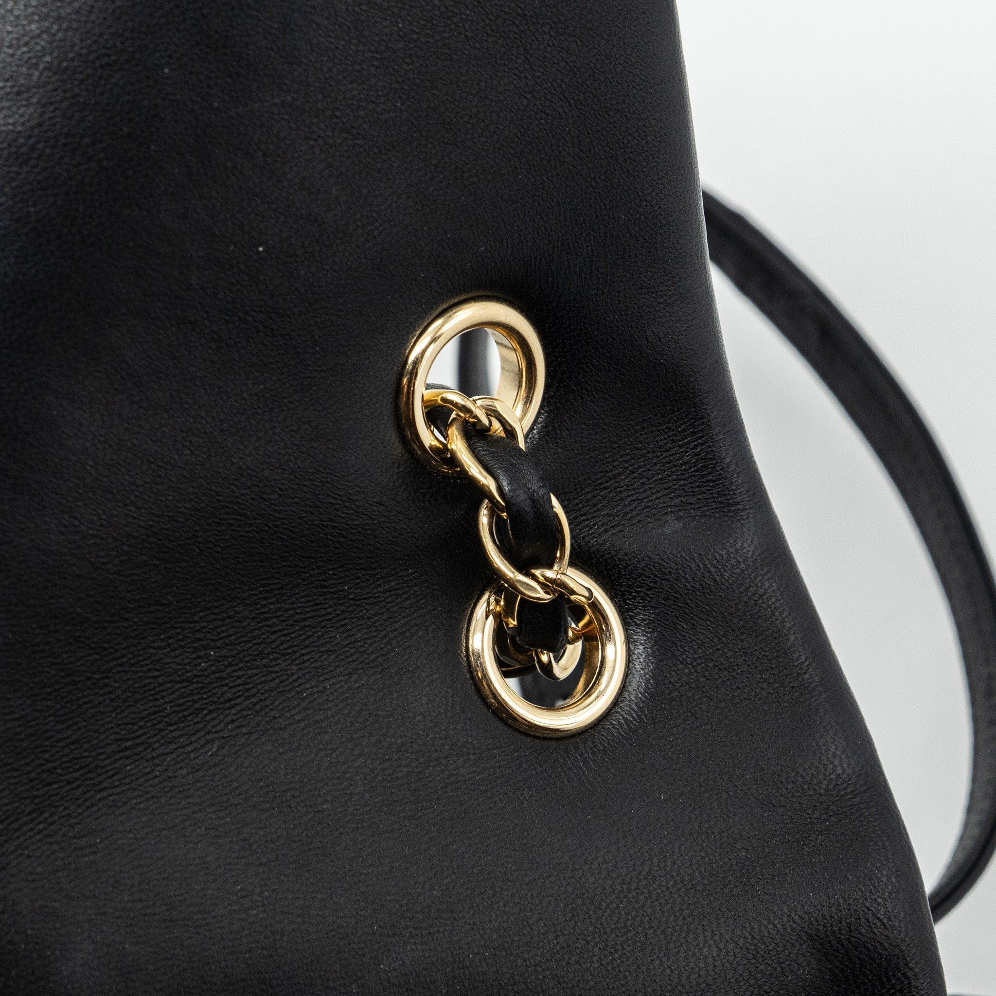 QUILTED FLAP BACKPACK LAMBSKIN BLACK GHW