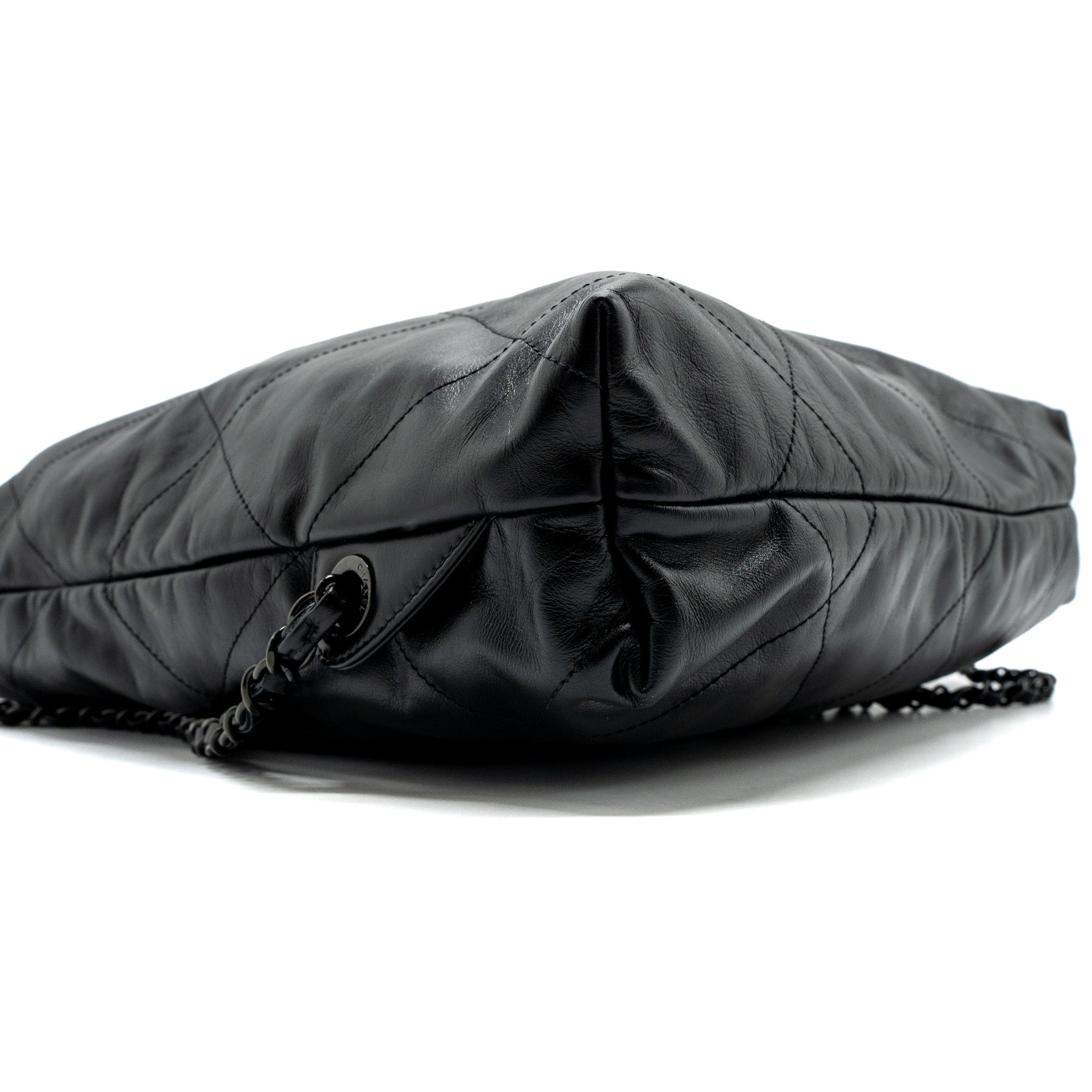22 BACKPACK CALFSKIN SO BLACK / BLACK HARDWARE (MICROCHIP)
