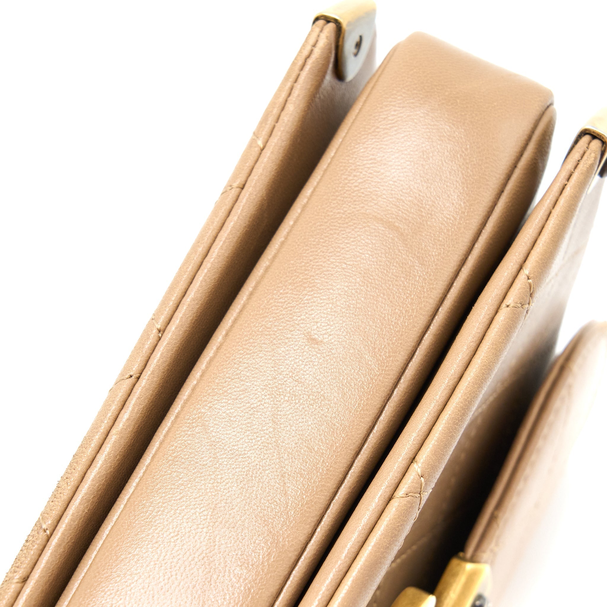 MESSENGER FLAP BAG LAMBSKIN BEIGE GHW