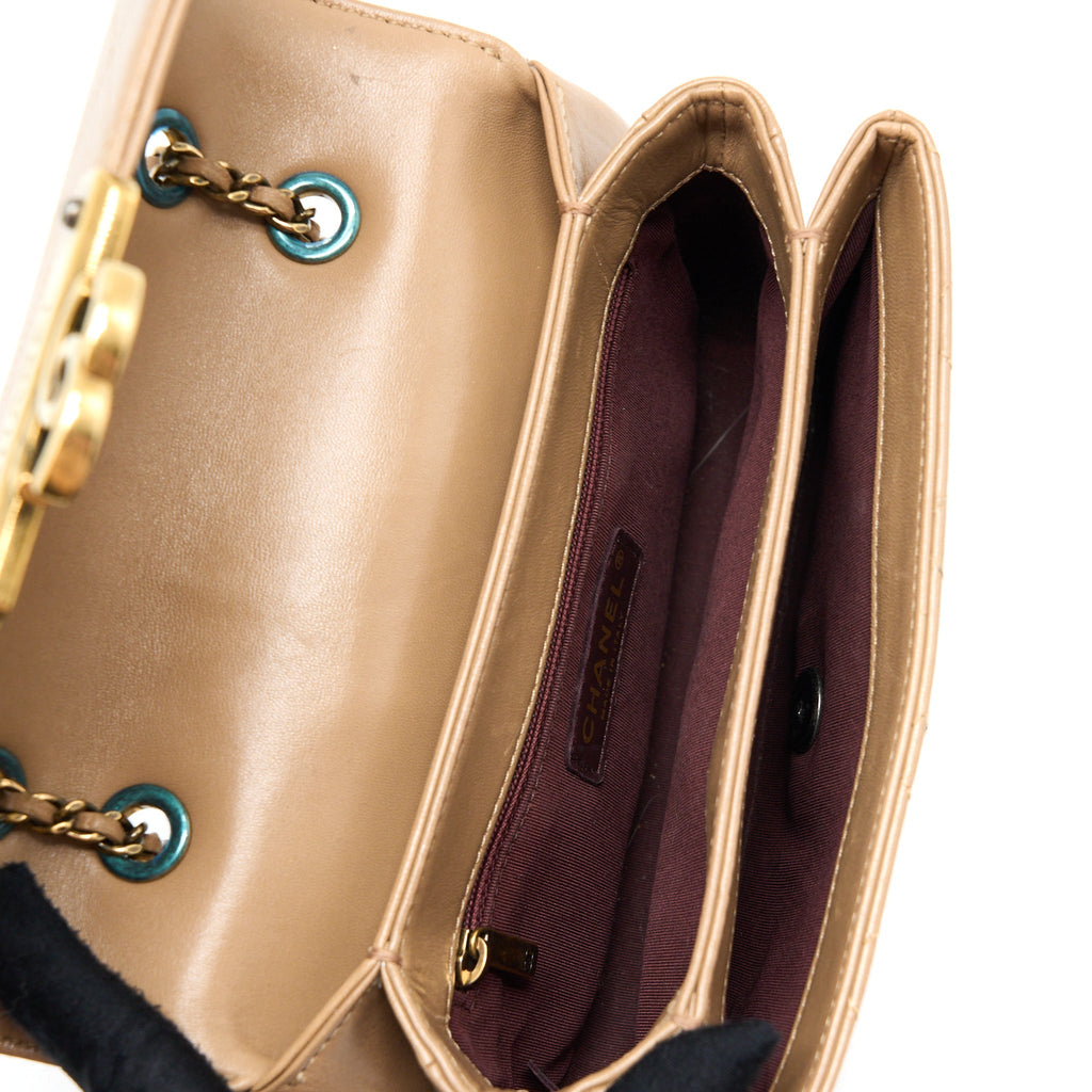 MESSENGER FLAP BAG LAMBSKIN BEIGE GHW