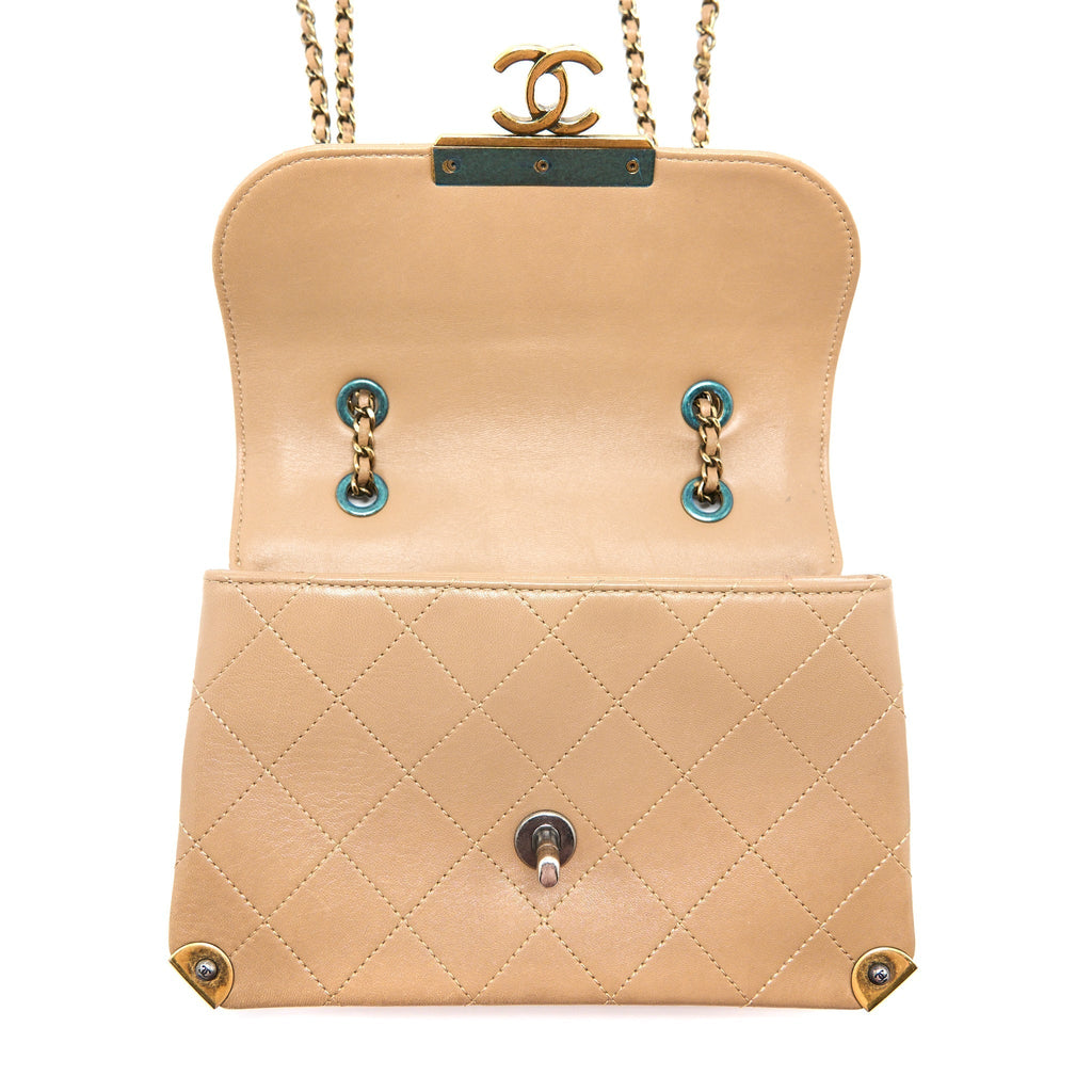 MESSENGER FLAP BAG LAMBSKIN BEIGE GHW