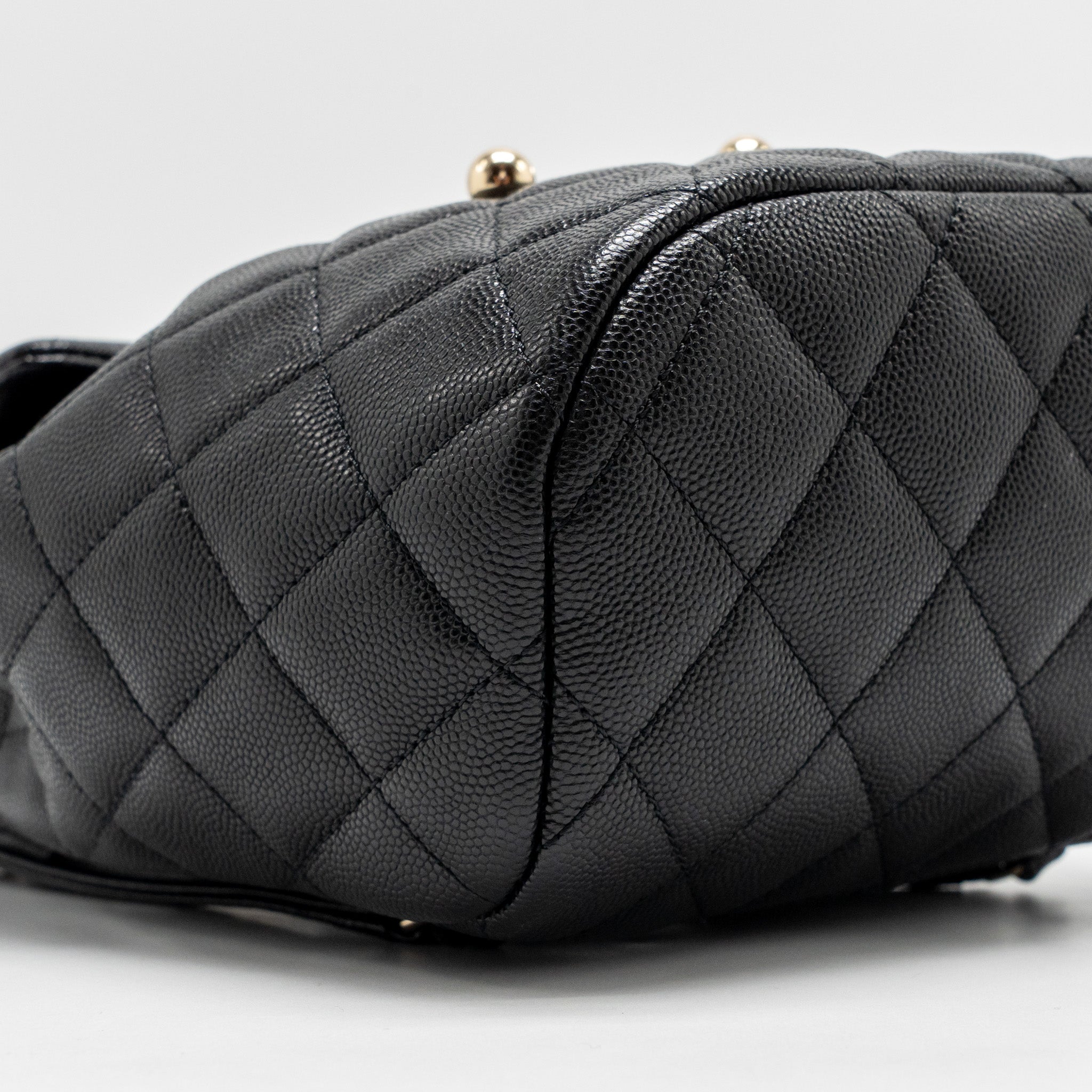 QUILTED MINI BACKPACK CAVIAR BLACK LGHW (MICROCHIP)