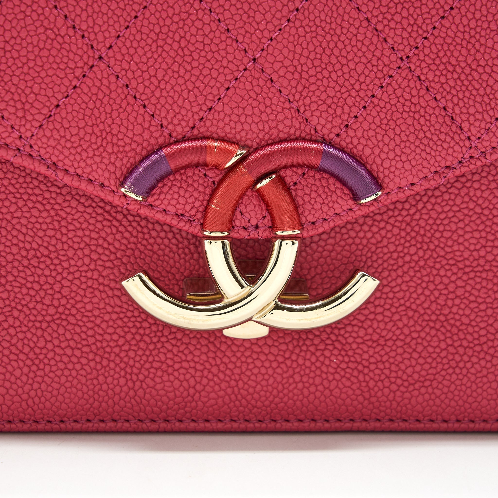 MESSENGER CROSSBODY BAG CAVIAR RED GHW
