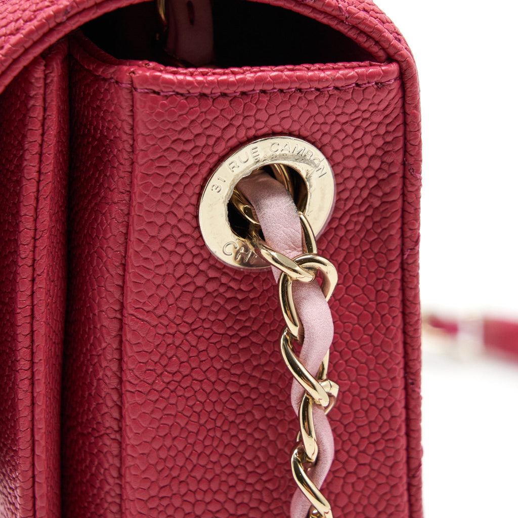 MESSENGER CROSSBODY BAG CAVIAR RED GHW
