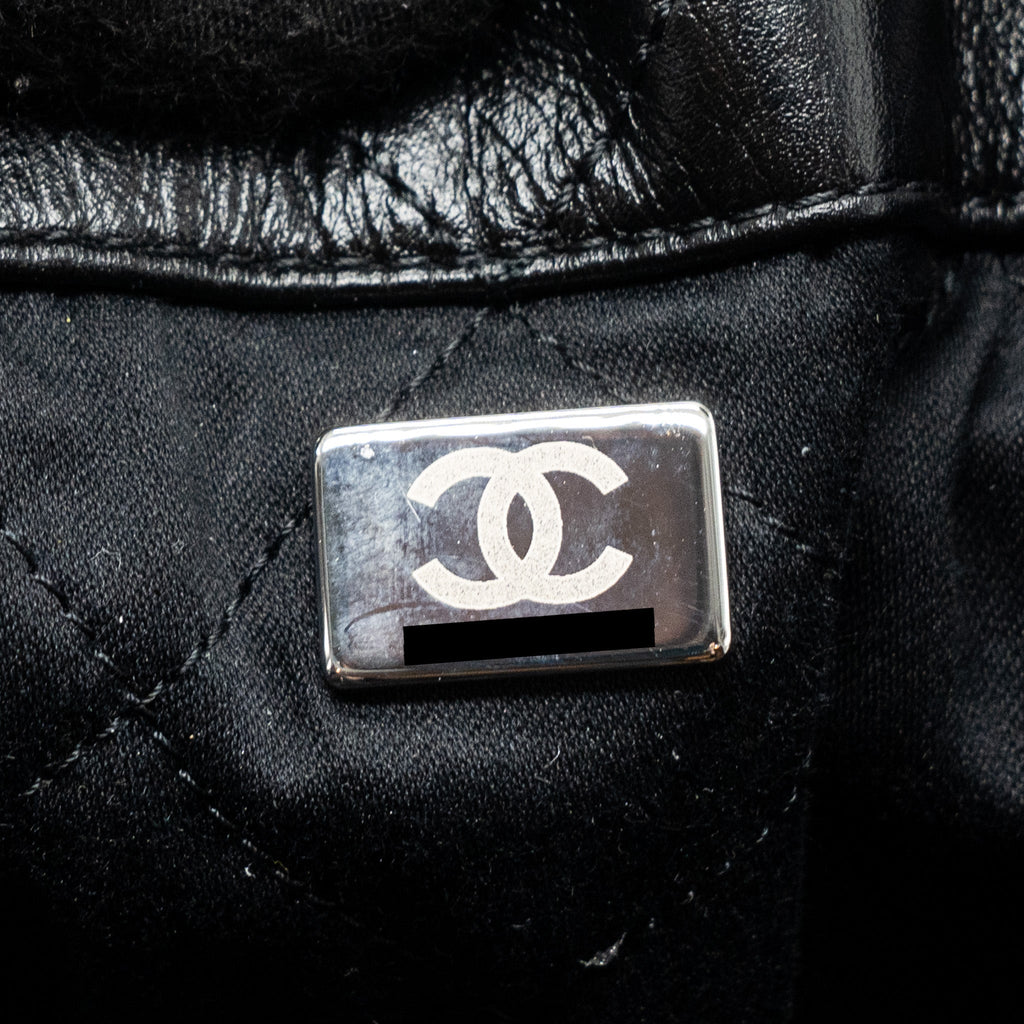 22 BACKPACK CALFSKIN SO BLACK / BLACK HARDWARE (MICROCHIP)
