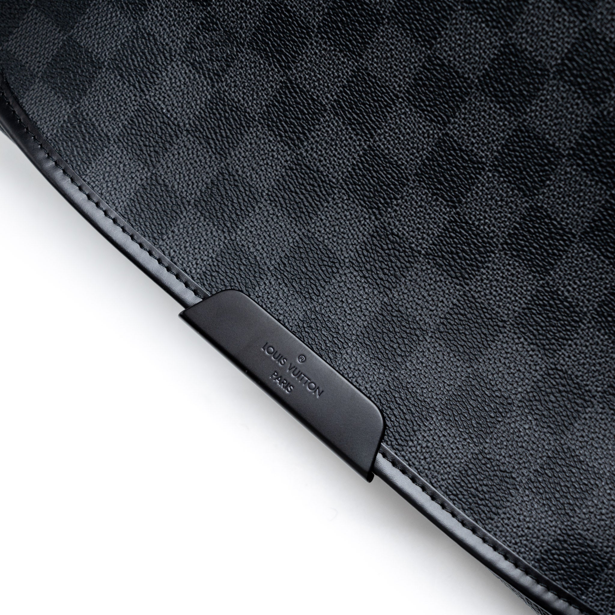 LARGE MESSENGER BAG DAMIER GRAPHITE CANVAS SHW