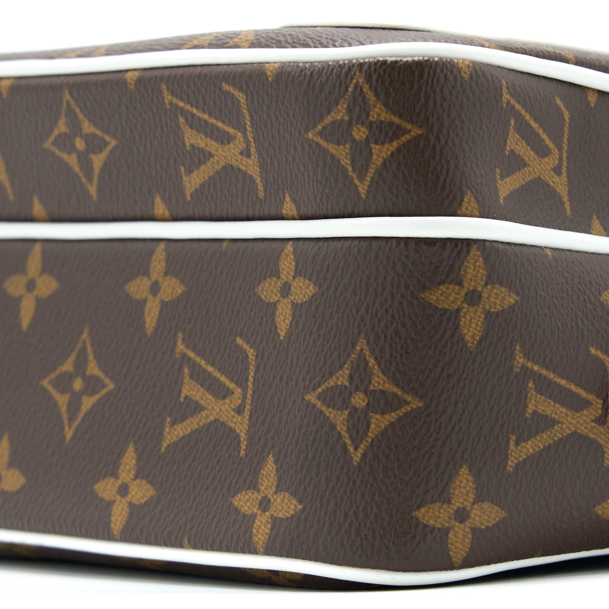 X NBA NIL MESSENGER MONOGRAM CANVAS GHW