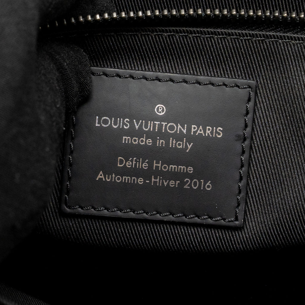 MESSENGER VOYAGER PM MONOGRAM CANVAS BLACK SHW