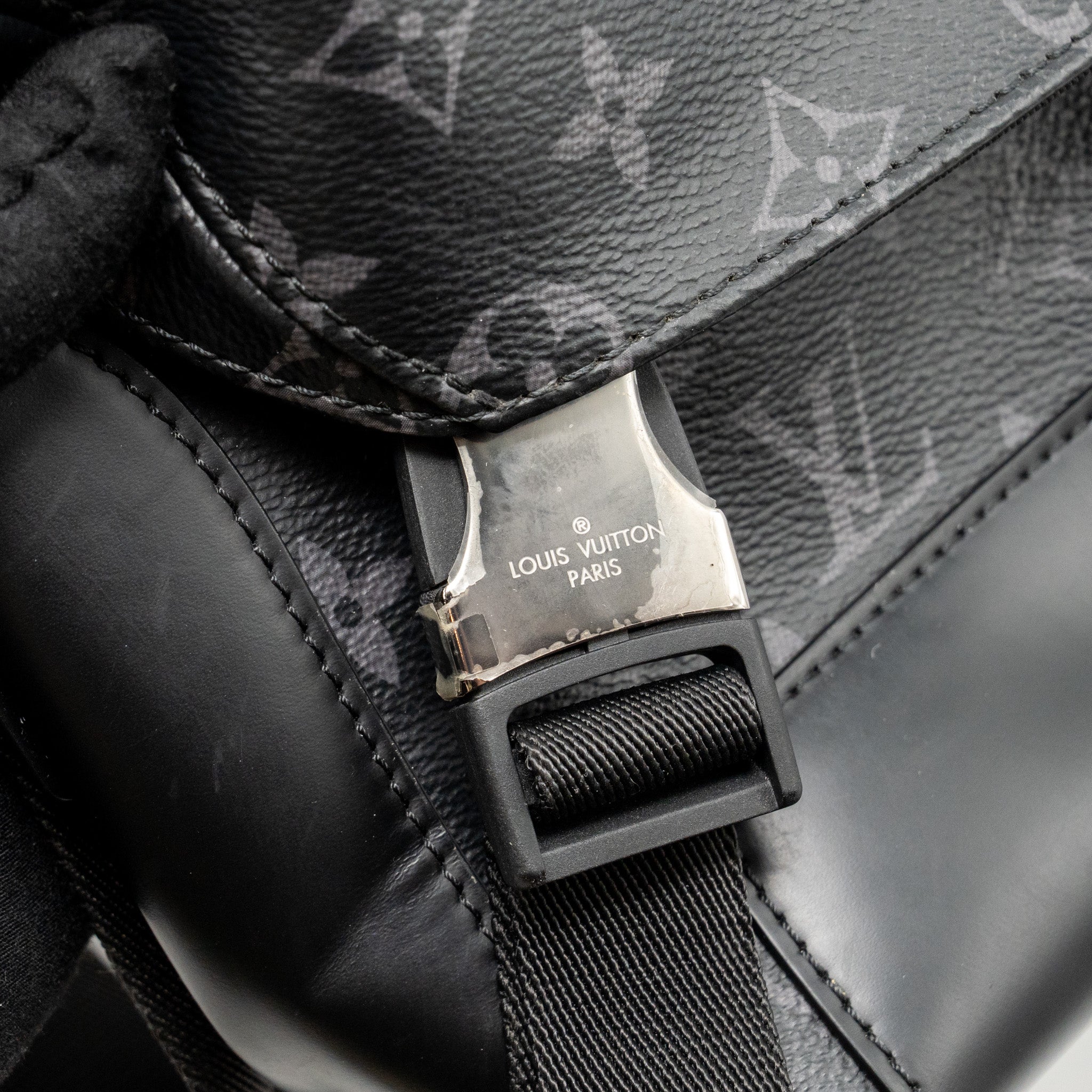 MESSENGER VOYAGER PM MONOGRAM CANVAS BLACK SHW