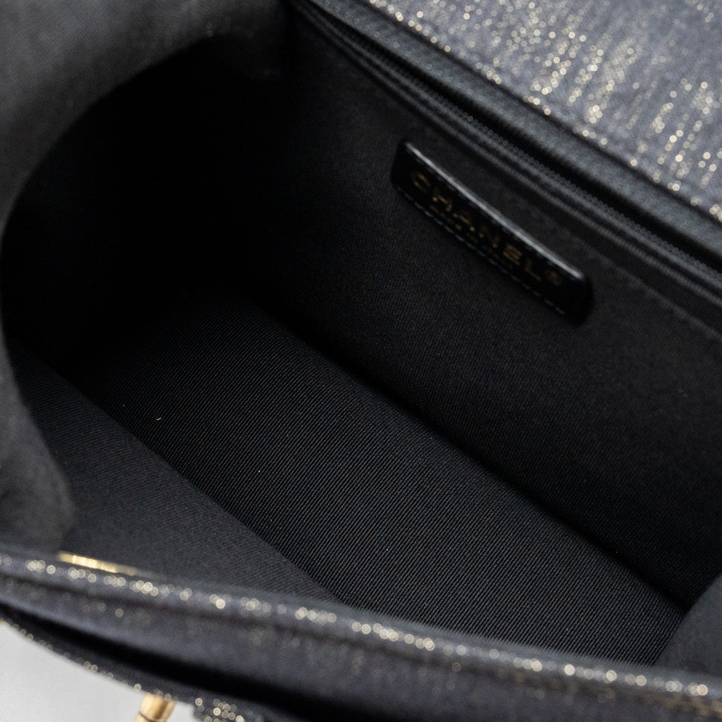 23S FLAP BACKPACK DENIM DARK BLUE BRUSHED GHW (MICROCHIP)