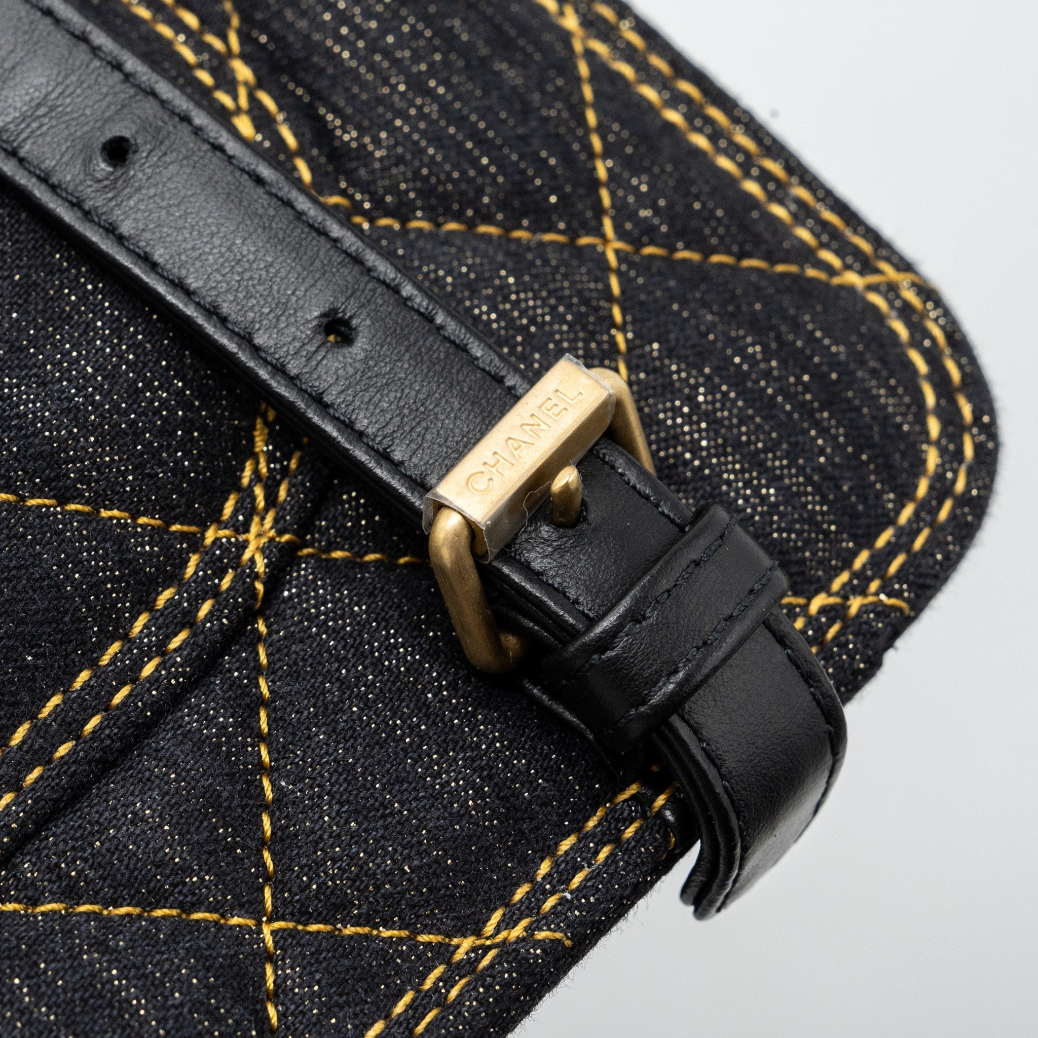 23S FLAP BACKPACK DENIM DARK BLUE BRUSHED GHW (MICROCHIP)