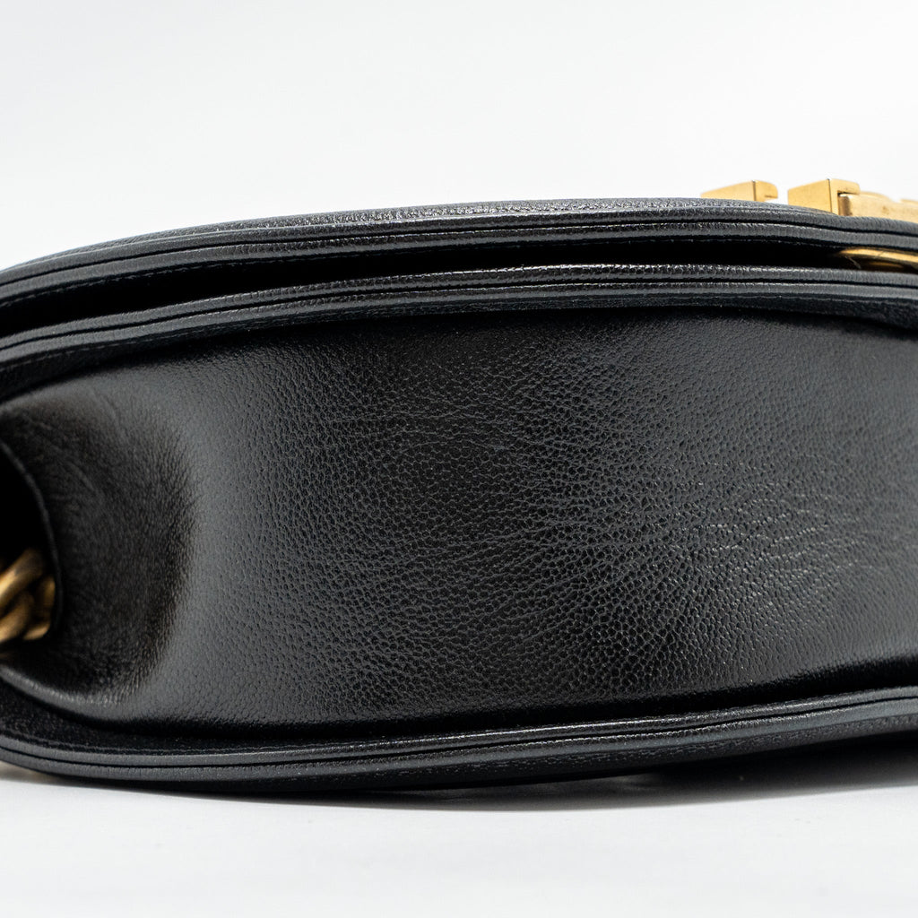 22A ROUND BOY MESSENGER BAG CAVIAR BLACK GHW (MICROCHIP)