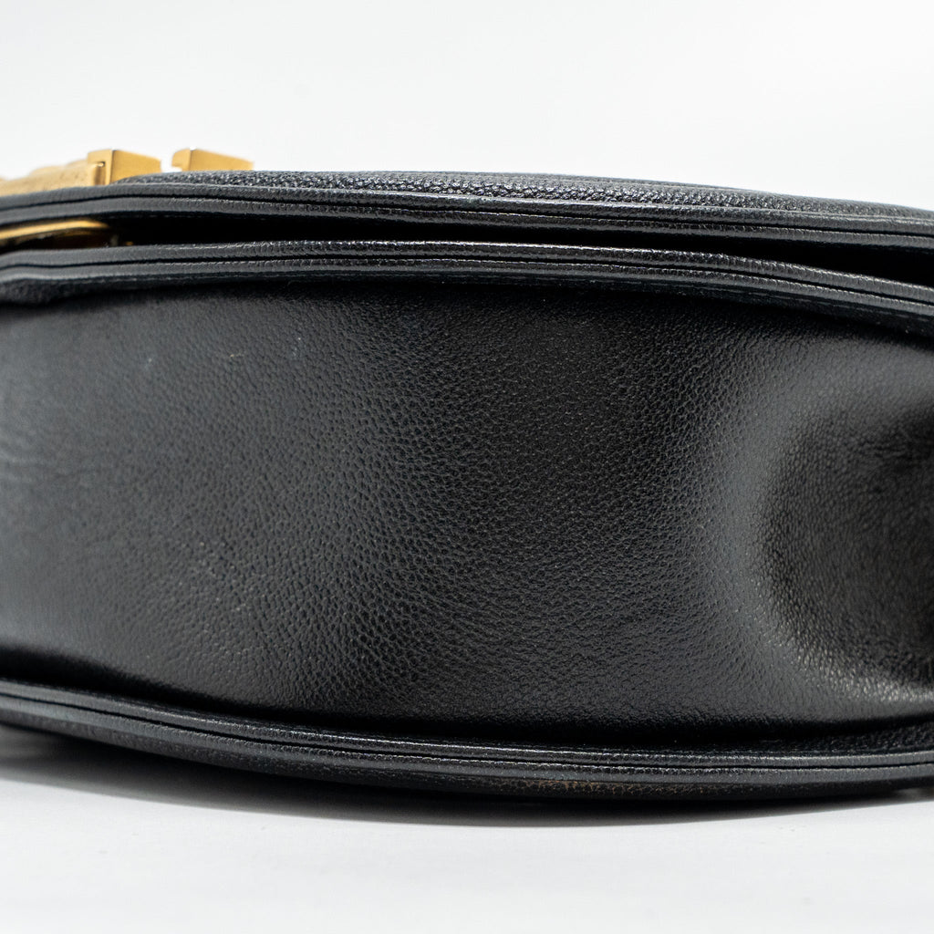 22A ROUND BOY MESSENGER BAG CAVIAR BLACK GHW (MICROCHIP)