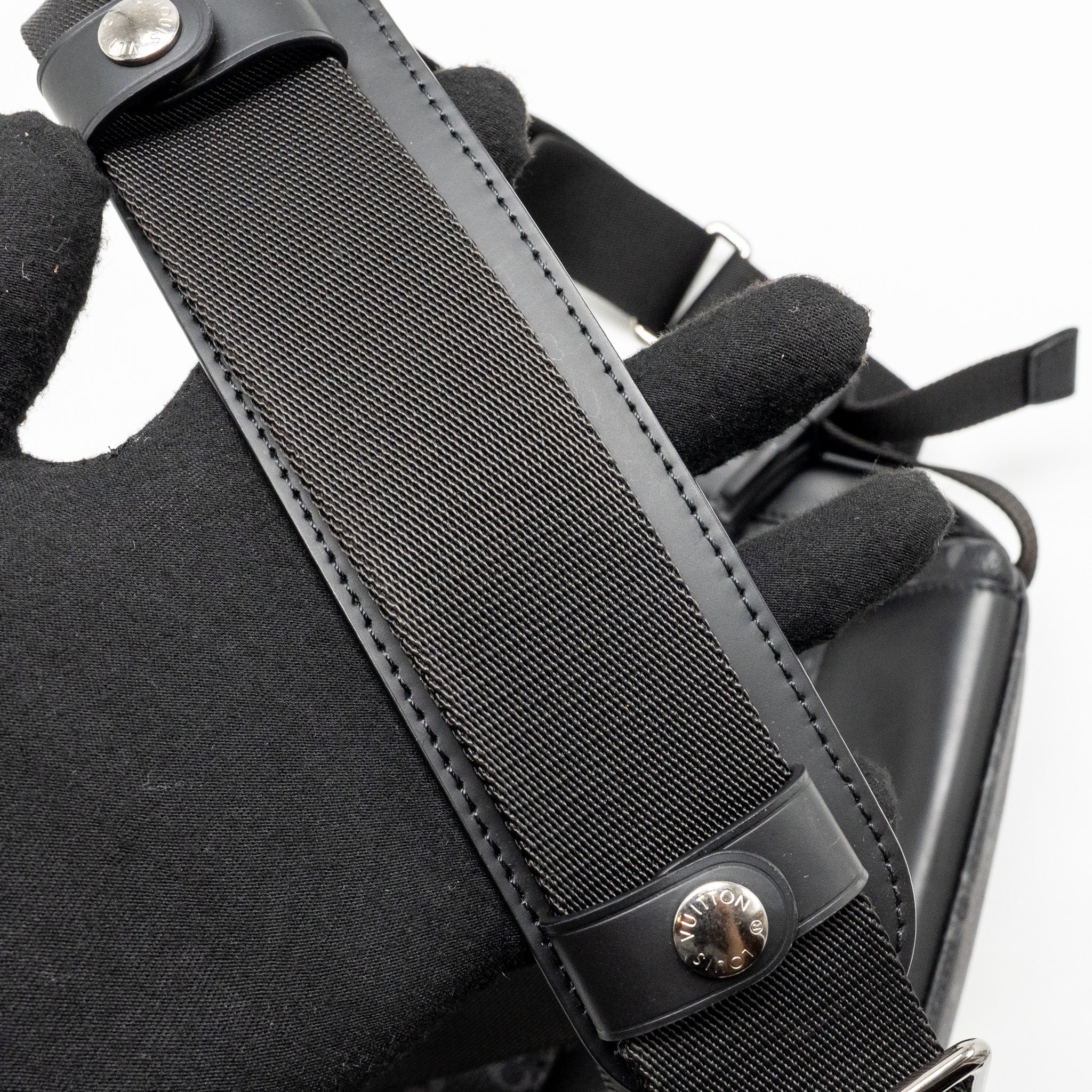 MESSENGER VOYAGER PM MONOGRAM ECLIPSE BLACK SHW