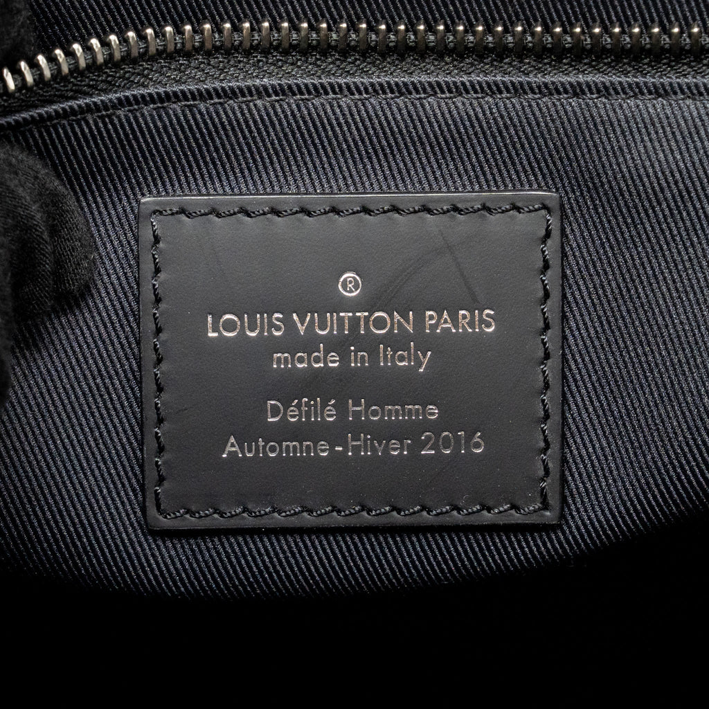 MESSENGER VOYAGER PM MONOGRAM ECLIPSE BLACK SHW