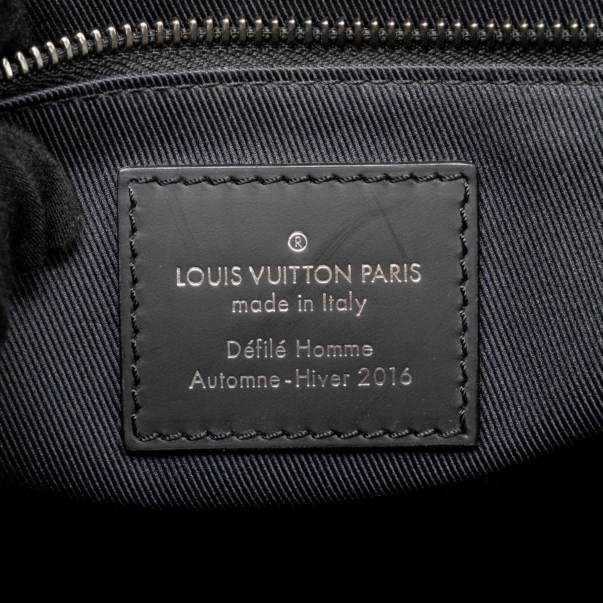 MESSENGER VOYAGER PM MONOGRAM ECLIPSE BLACK SHW