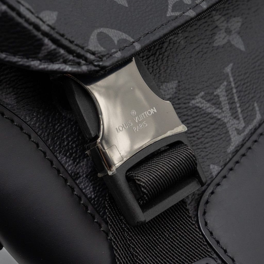 MESSENGER PM VOYOGER MONOGRAM ECLIPSE CANVAS BLACK SHW