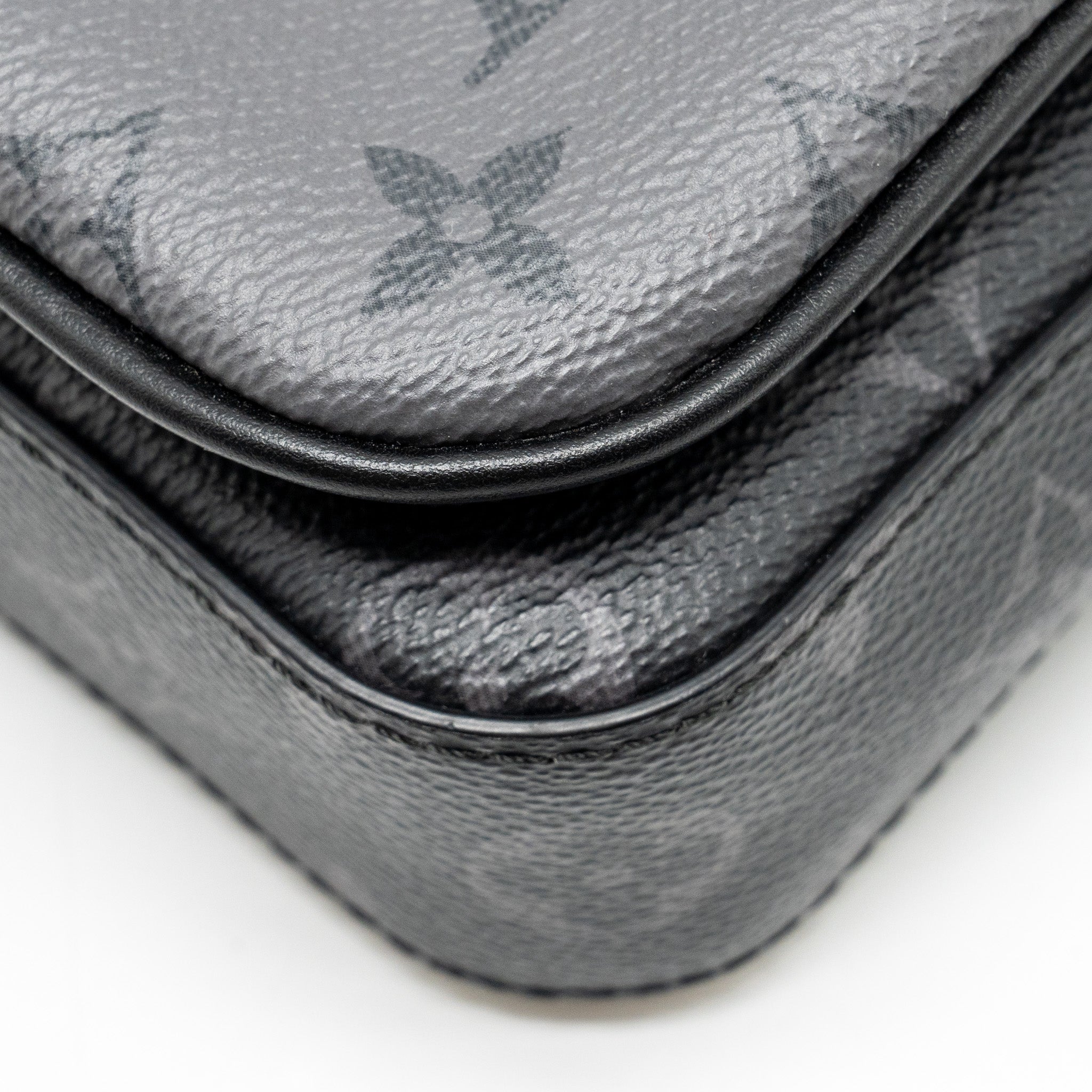 TRIO MESSANGER MONOGRAM ECLIPSE CANVAS BLACK/GREY WITH BLACK HARDWARE