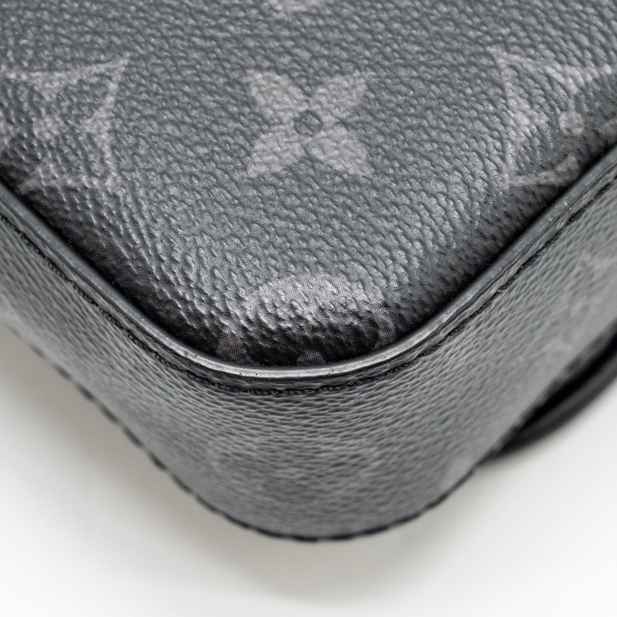 TRIO MESSANGER MONOGRAM ECLIPSE CANVAS BLACK/GREY WITH BLACK HARDWARE