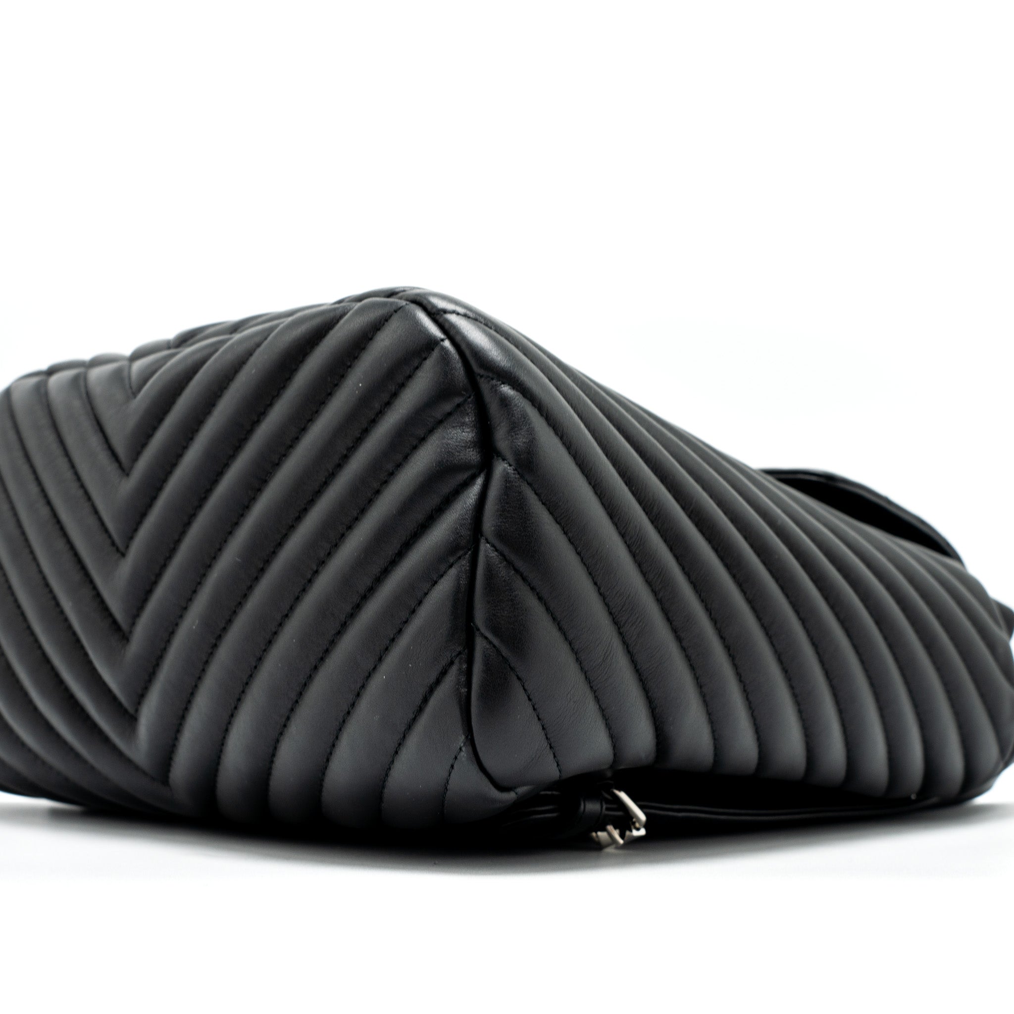 URBAN SPIRIT BACKPACK CHEVRON CALFSKIN BLACK SHW