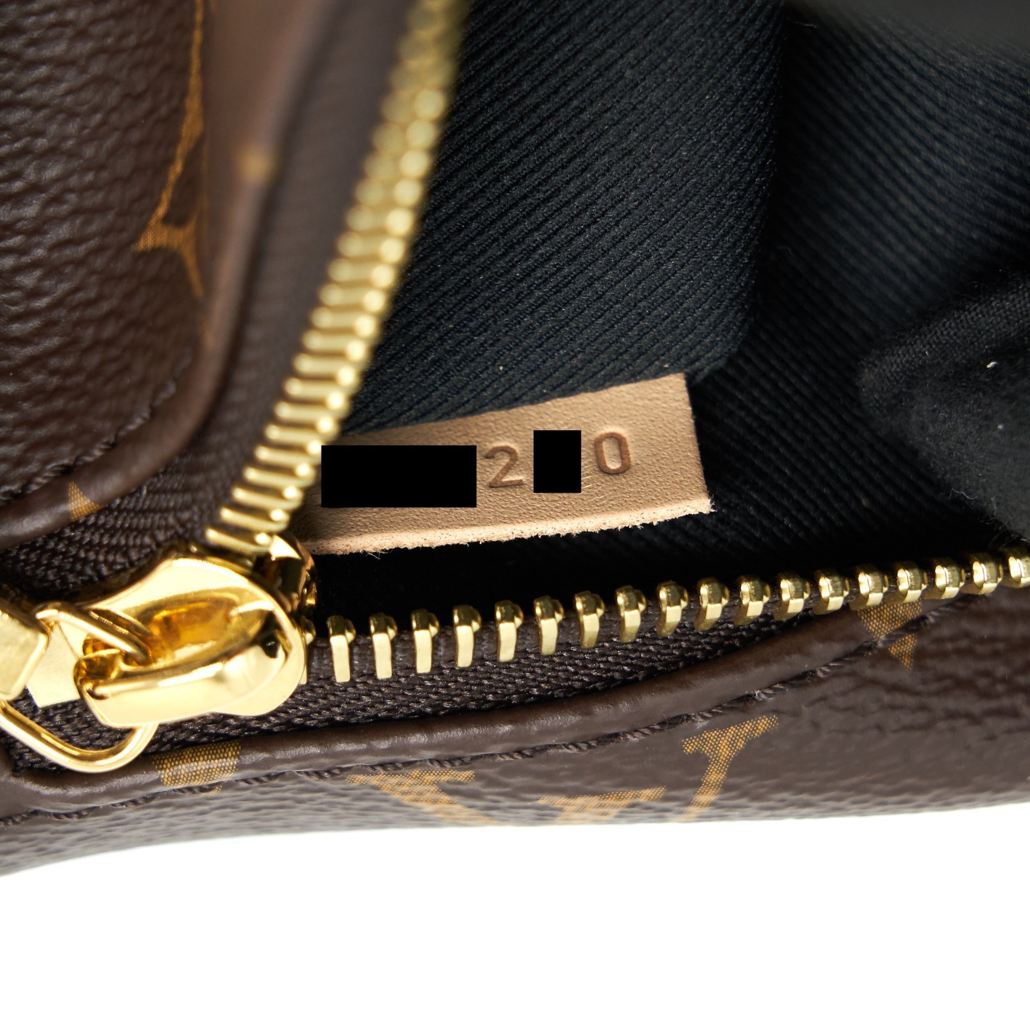 MONOGRAM CANVAS BUMBAG