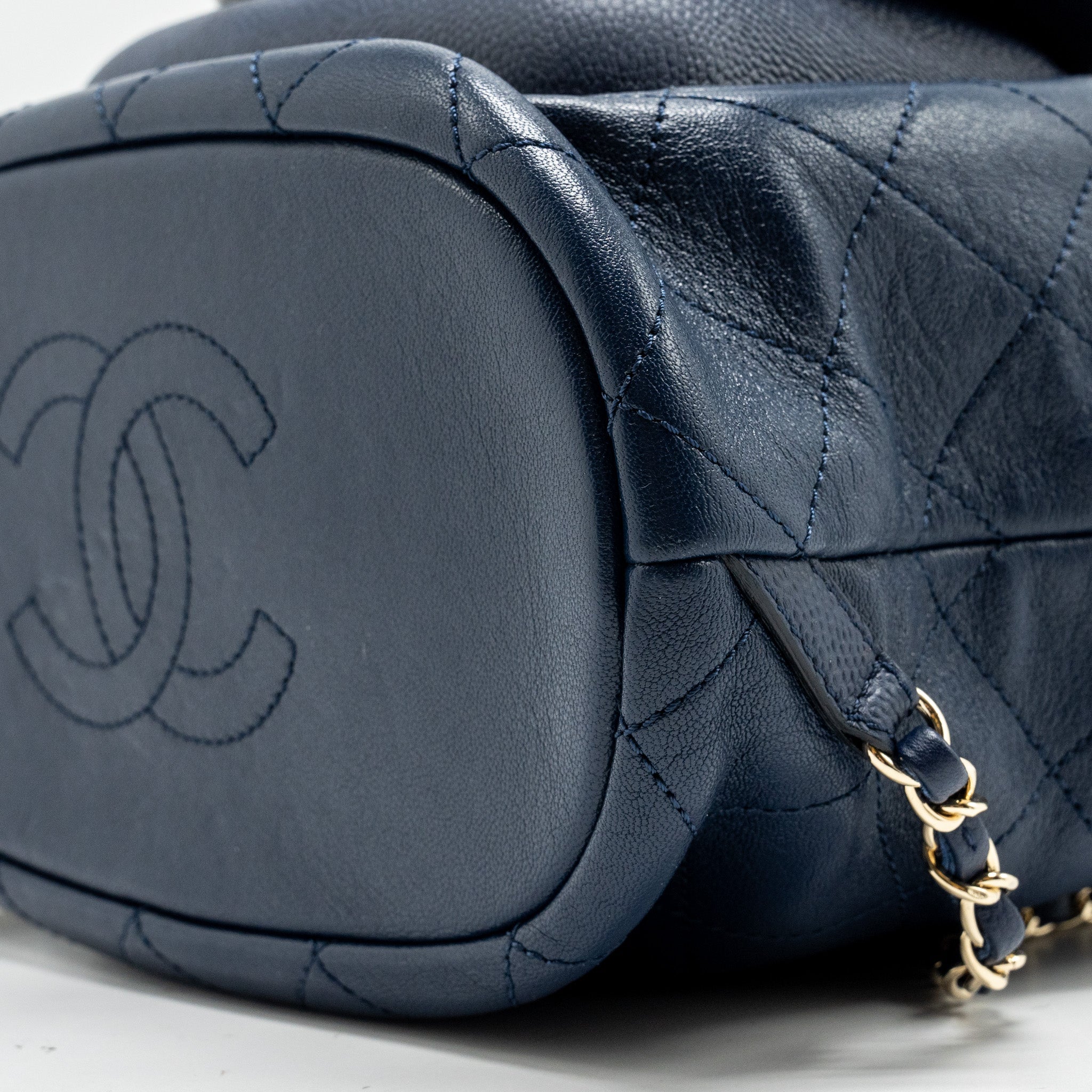 DRAWSTRING BACKPACK LAMBSKIN/GRAINED CALFSKIN DARK BLUE LGHW