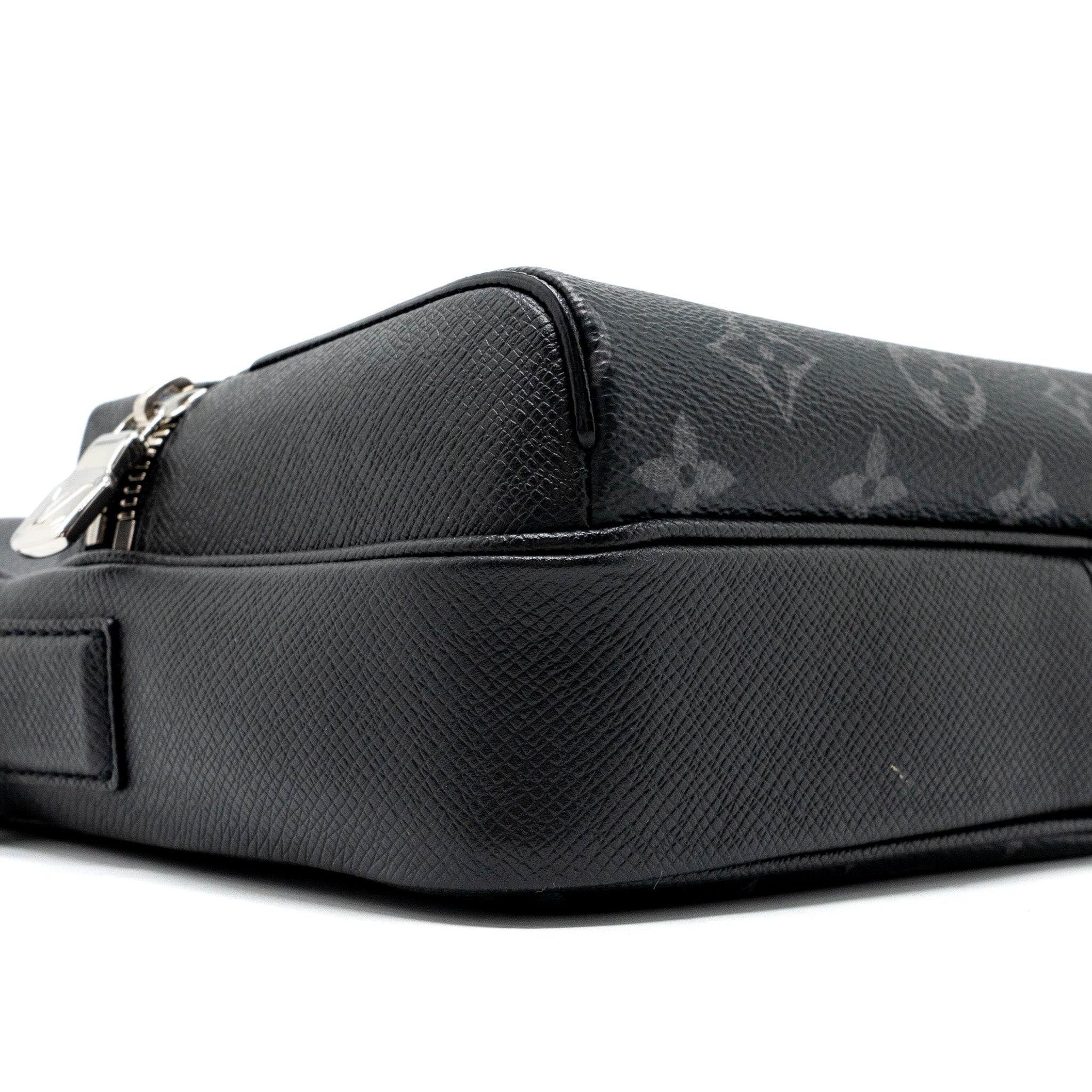 MESSENGER BAG MONOGRAM ECLIPSE SHW