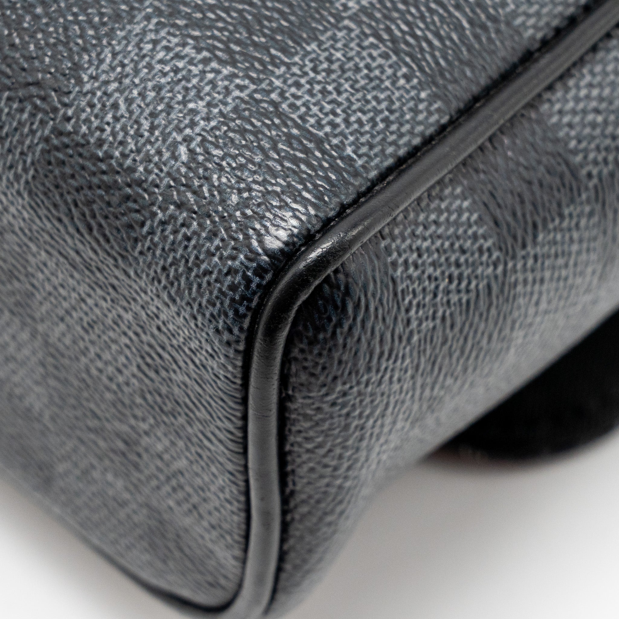 WORLD MAP DISTRICT MESSENGER BAG DAMIER GRAPHITE CANVAS SHW