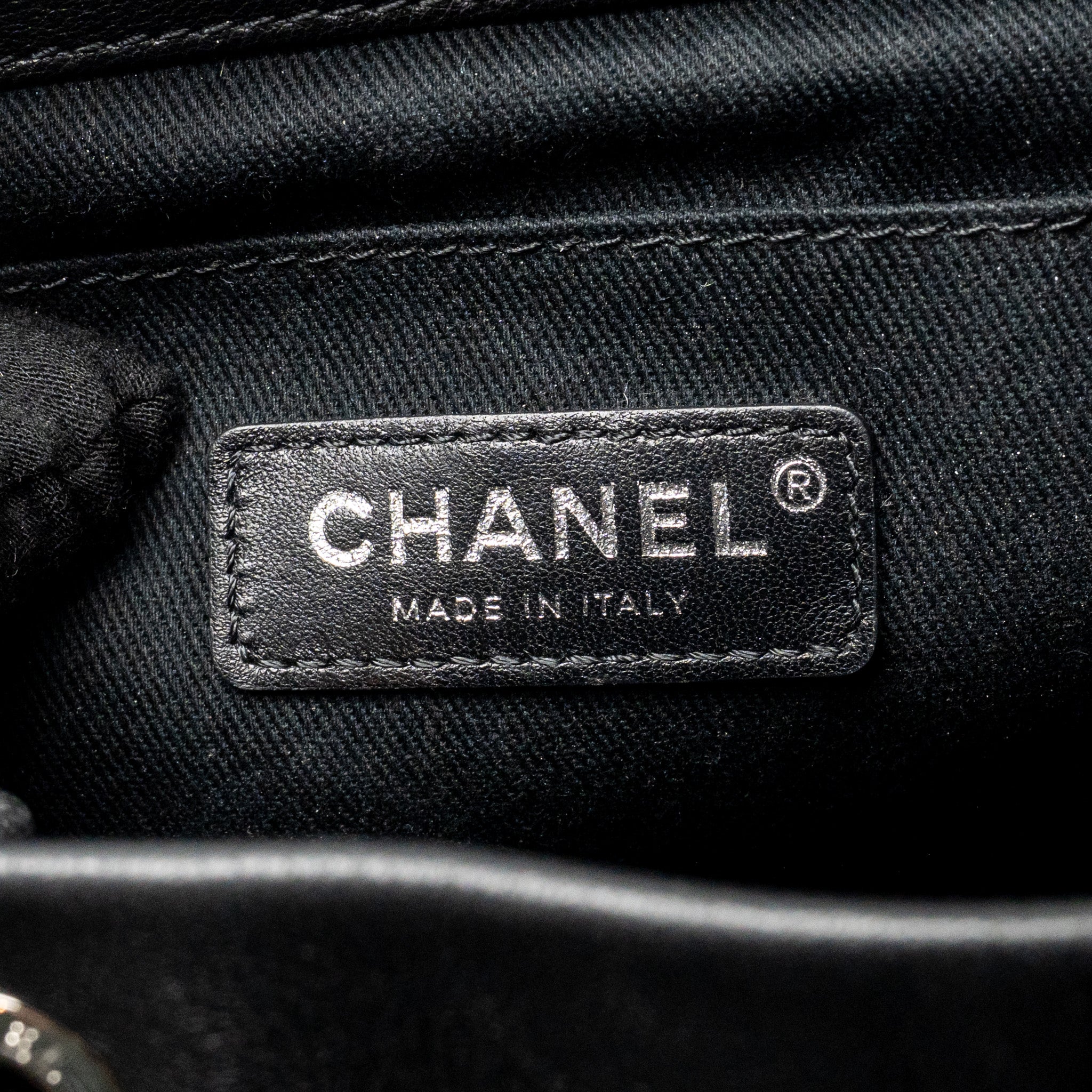 QUILTED METALLIC BUBBLE BACKPACK LAMBSKIN BLACK MULTICOLOUR HARDWARE