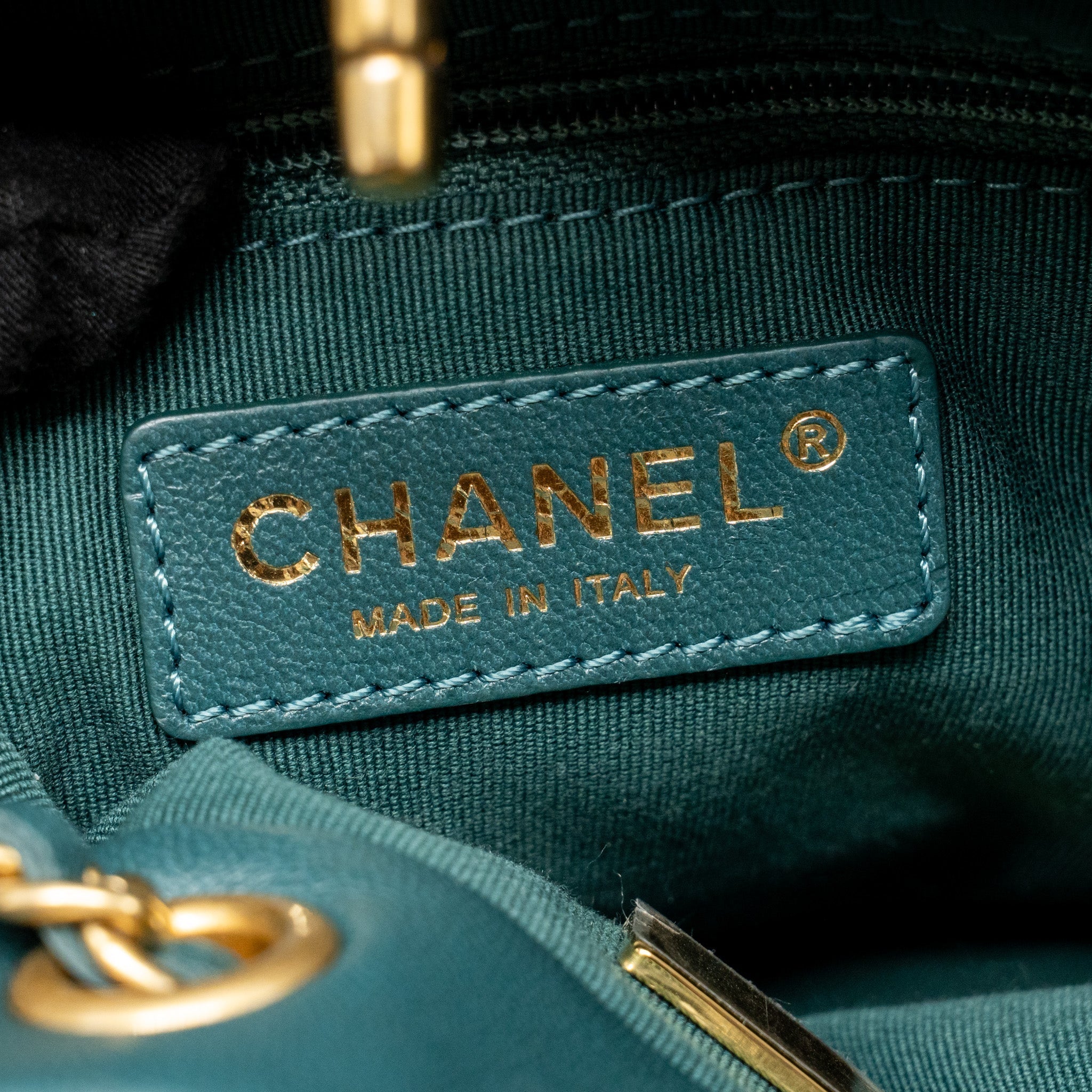 BUCKET BACKPACK WITH CASE TWEED/LAMBSKIN DARK GREEN/MULTICOLOUR GHW (MICROCHIP)