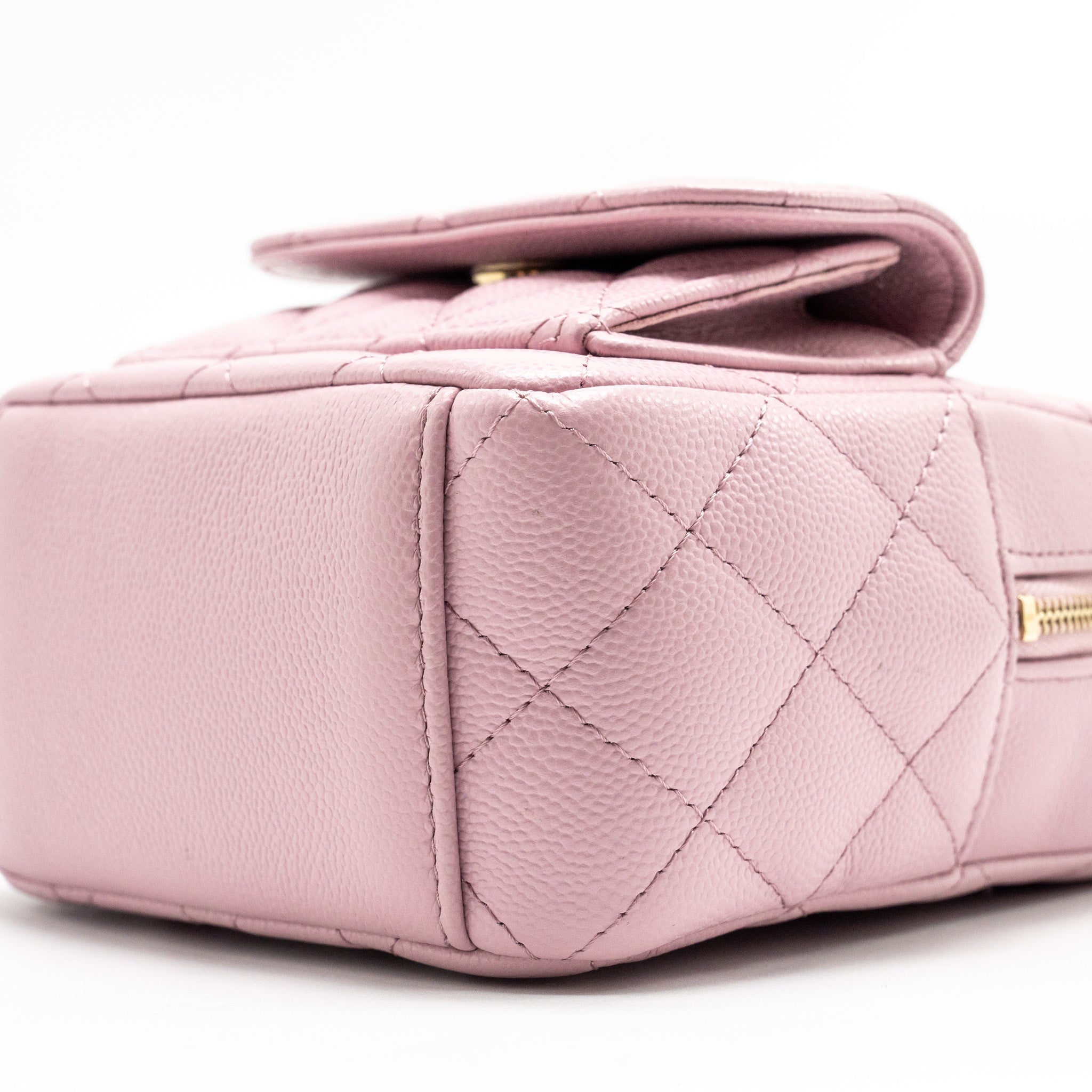 24P CLASSIC MINI BACKPACK SHINY GRAINED CALFSKIN LIGHT PURPLE LGHW (MICROCHIP)