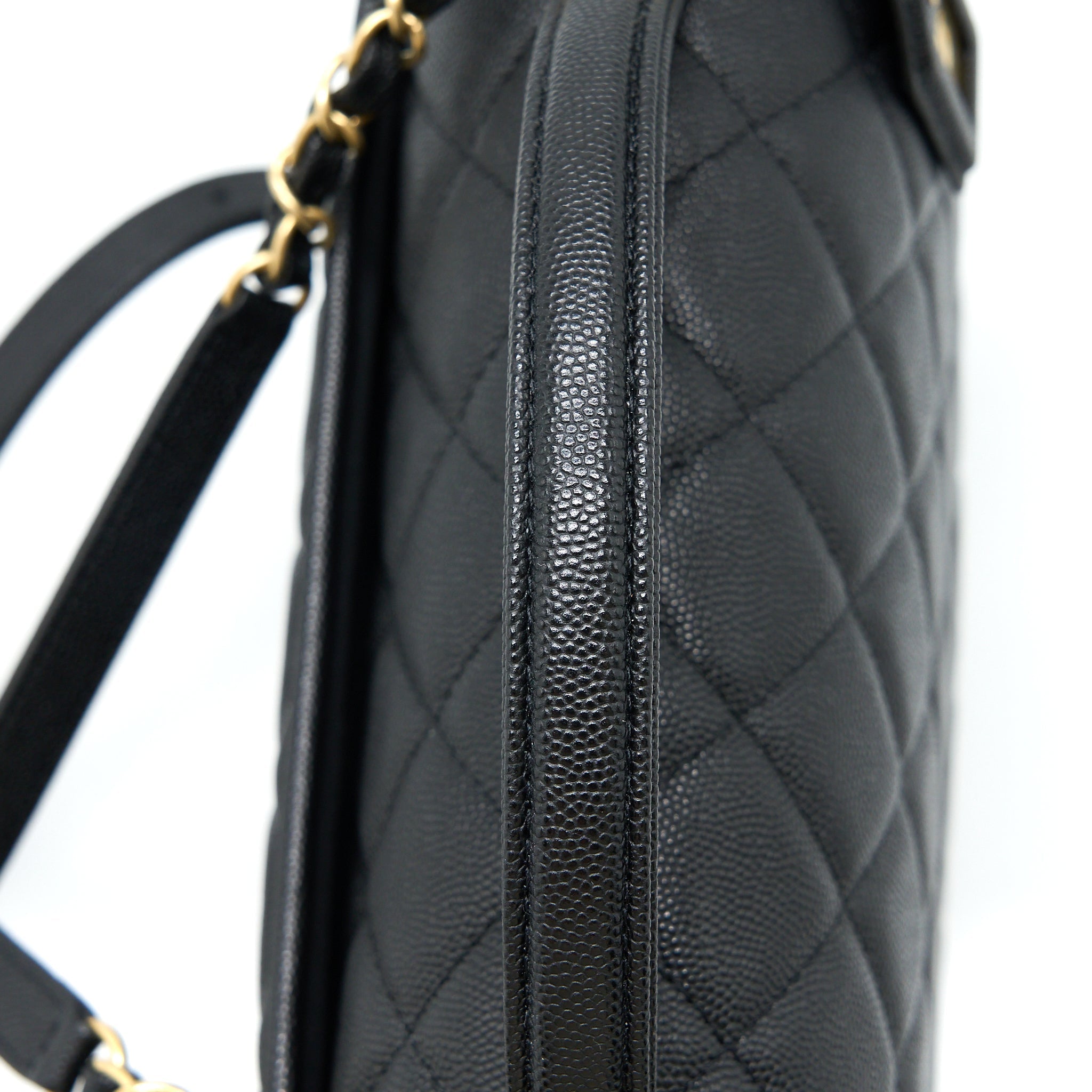 22K LARGE BACKPACK CAVIAR BLACK BRUSHED GHW (MICROCHIP)