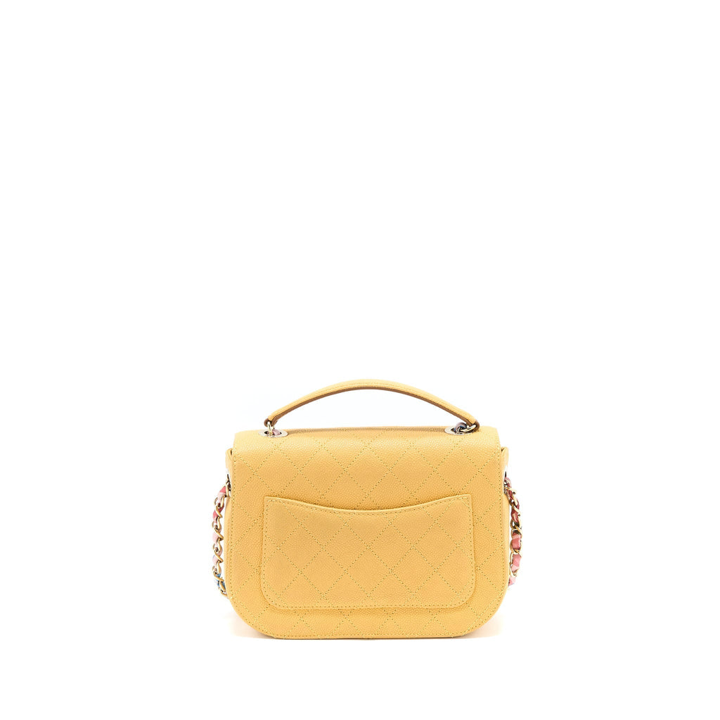 GIANT CC LOGO MESSENGER FLAP BAG CAVIAR YELLOW LGHW