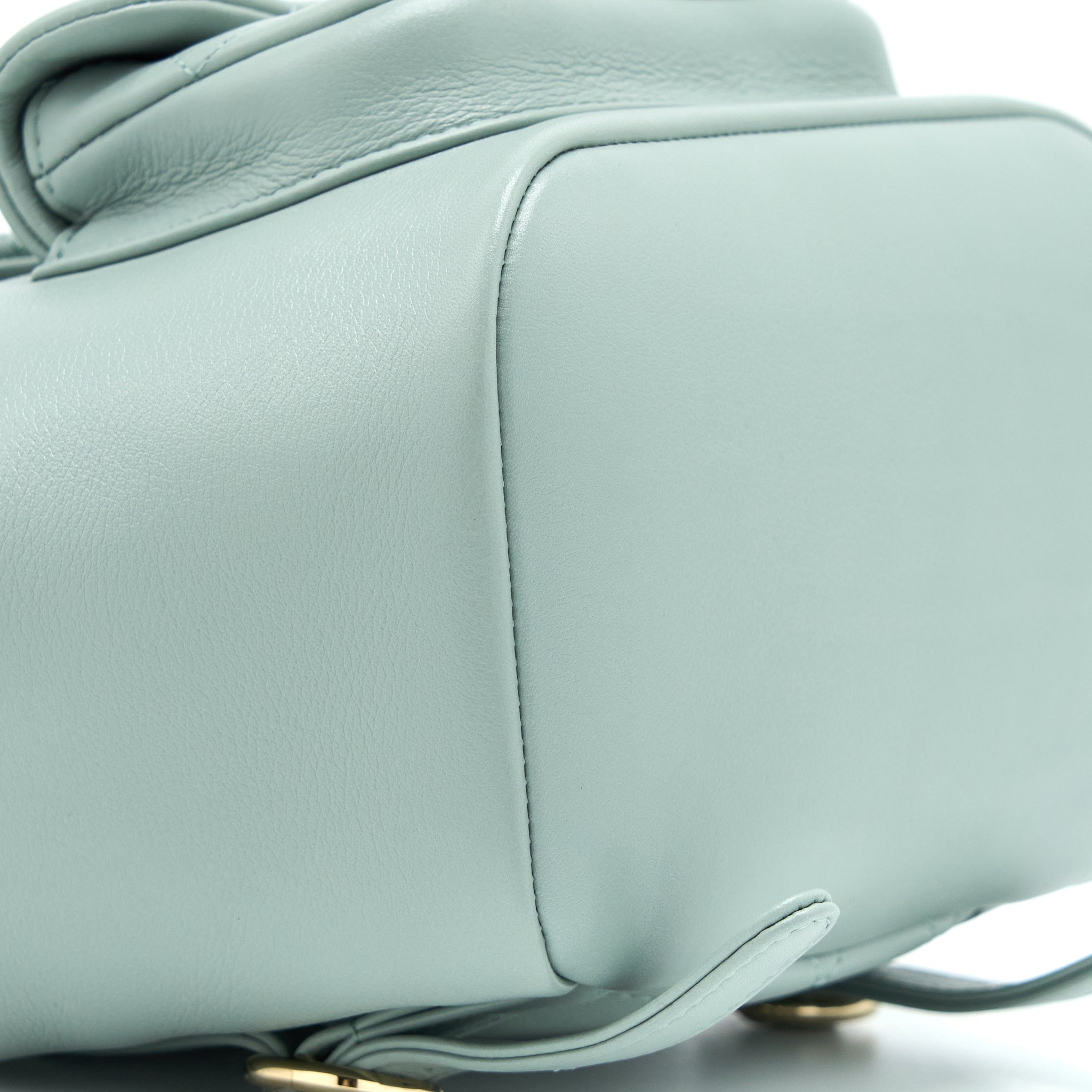 23C DUMA MINI BACKPACK CALFSKIN LIGHT GREY LGHW (MICROCHIP)