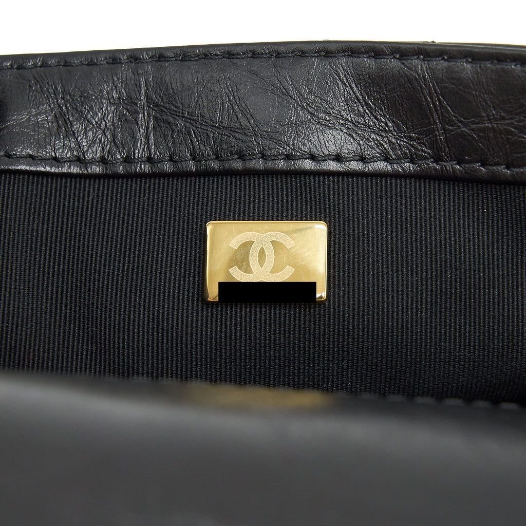 21B MESSENGER BAG CALFSKIN BLACK GHW