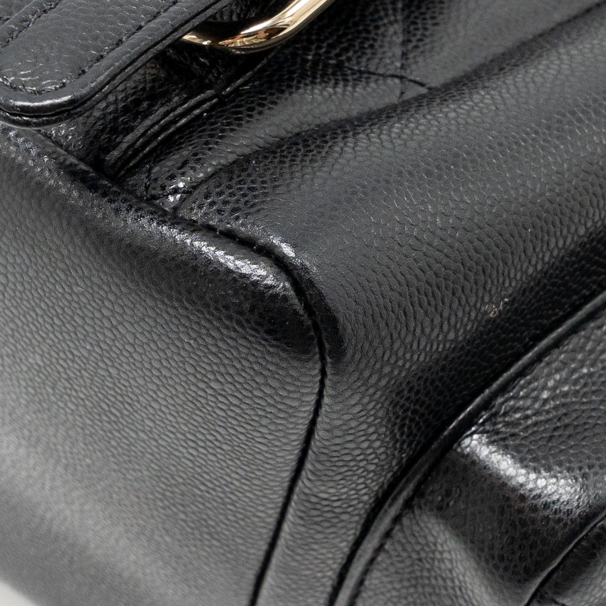 TRIPLE POCKET BACKPACK CAVIAR BLACK LGHW (MICROCHIP)