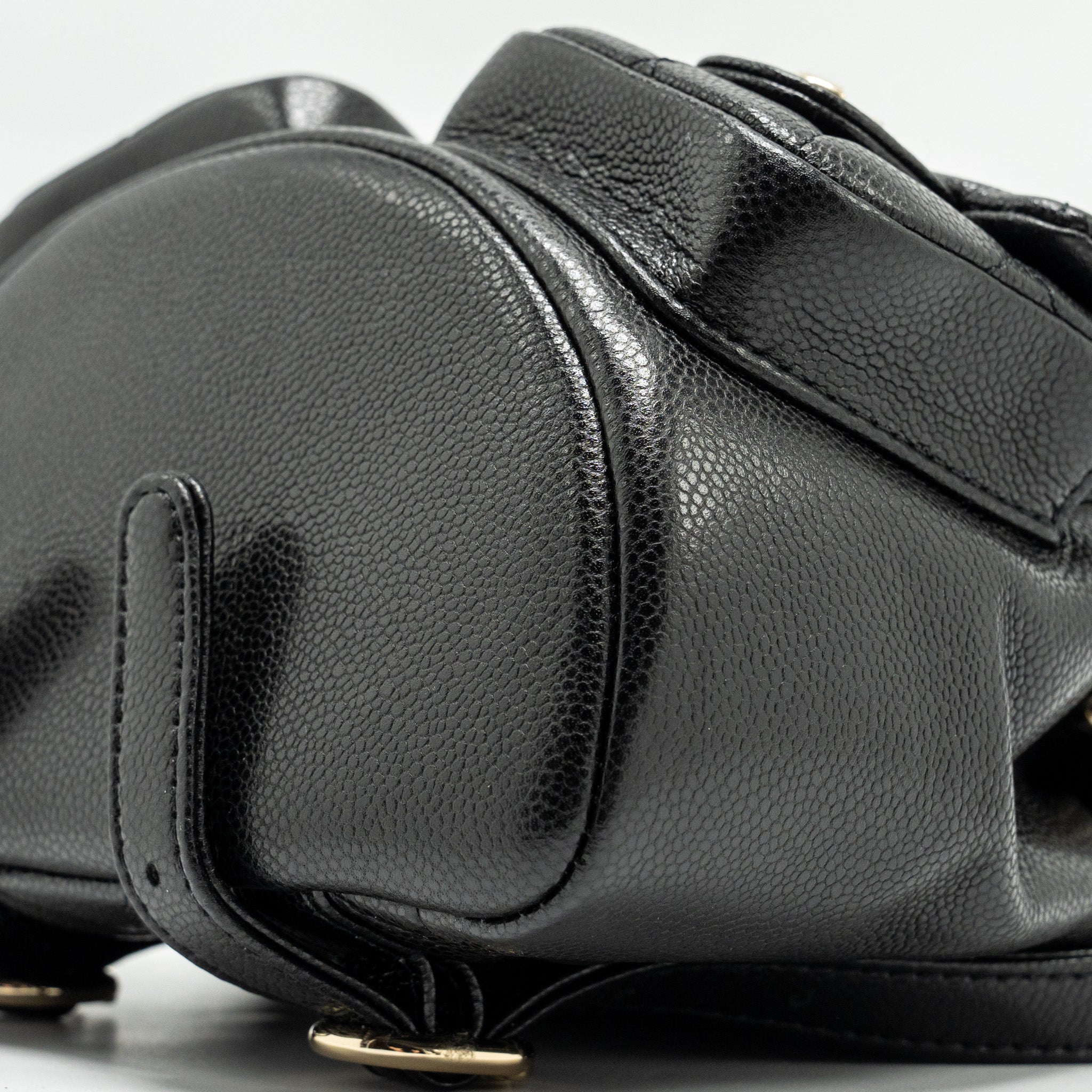 24A MINI DUMA BACKPACK GRAINED CALFSKIN BLACK LGHW (MICROCHIP)