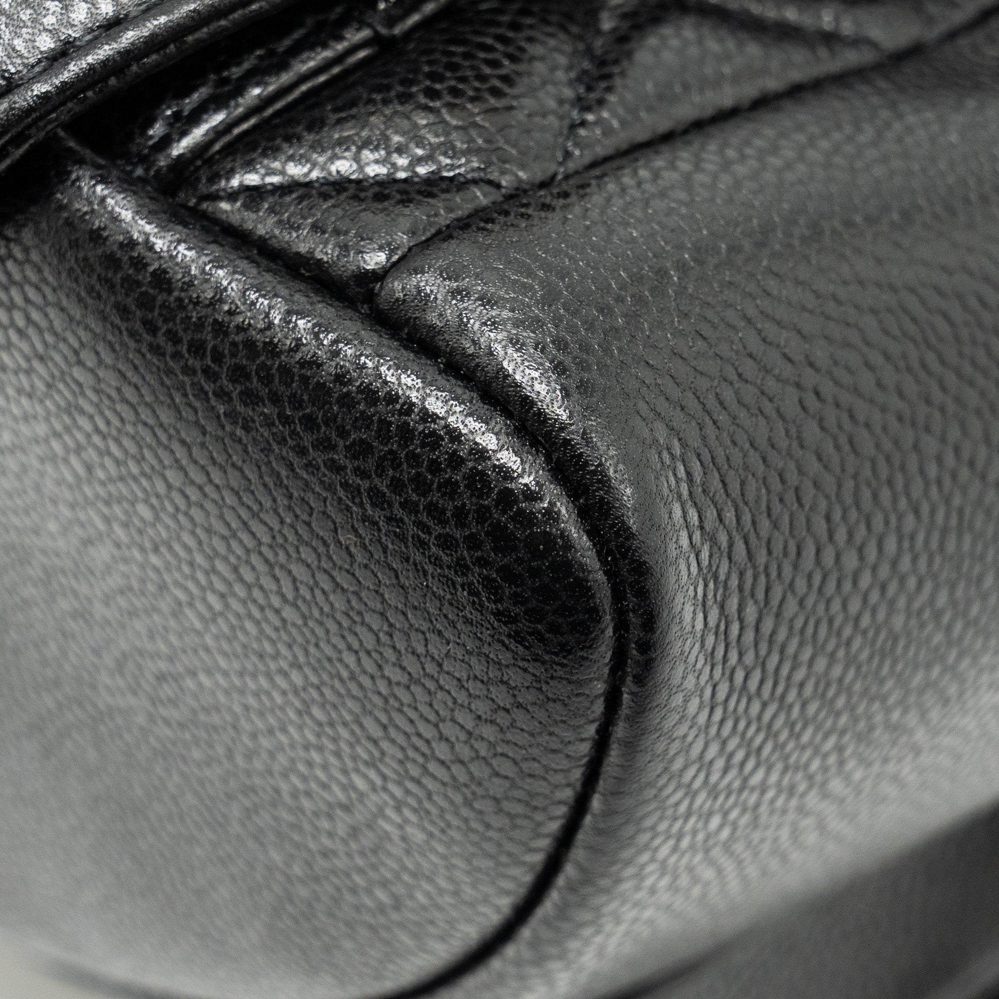 24A MINI DUMA BACKPACK GRAINED CALFSKIN BLACK LGHW (MICROCHIP)