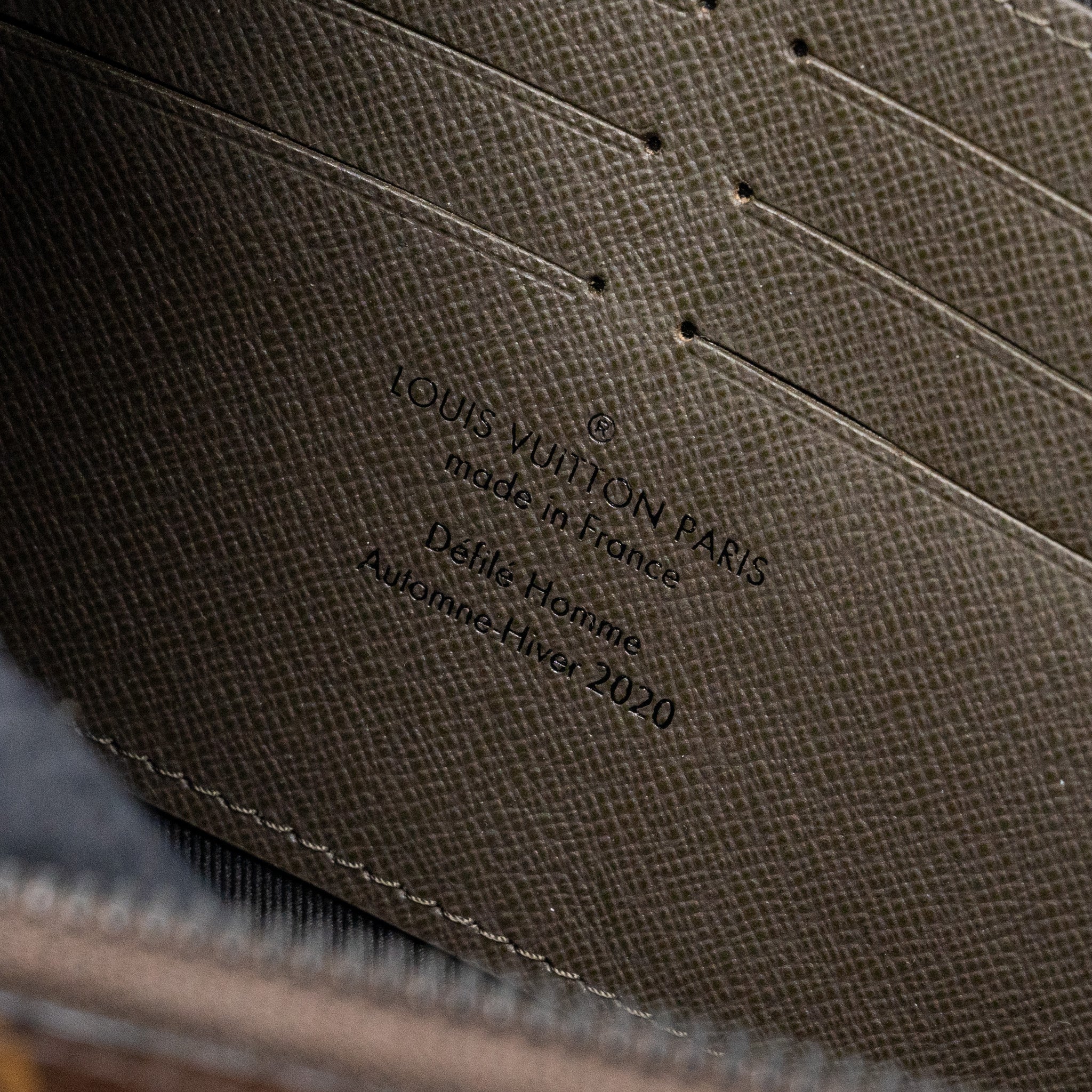 SOFT TRUNK WALLET TAIGA / MONOGRAM CANVAS KHAKI GREEN WITH BLACK HARDWARE