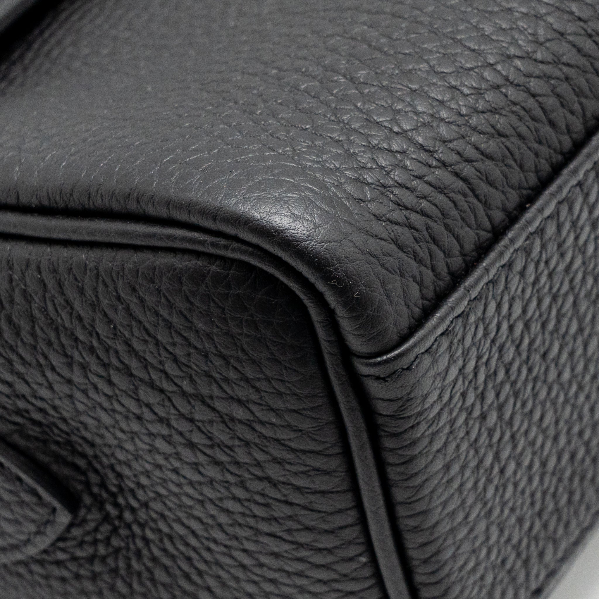 KELLY MESSENGER PM BAG TOGO BLACK SHW