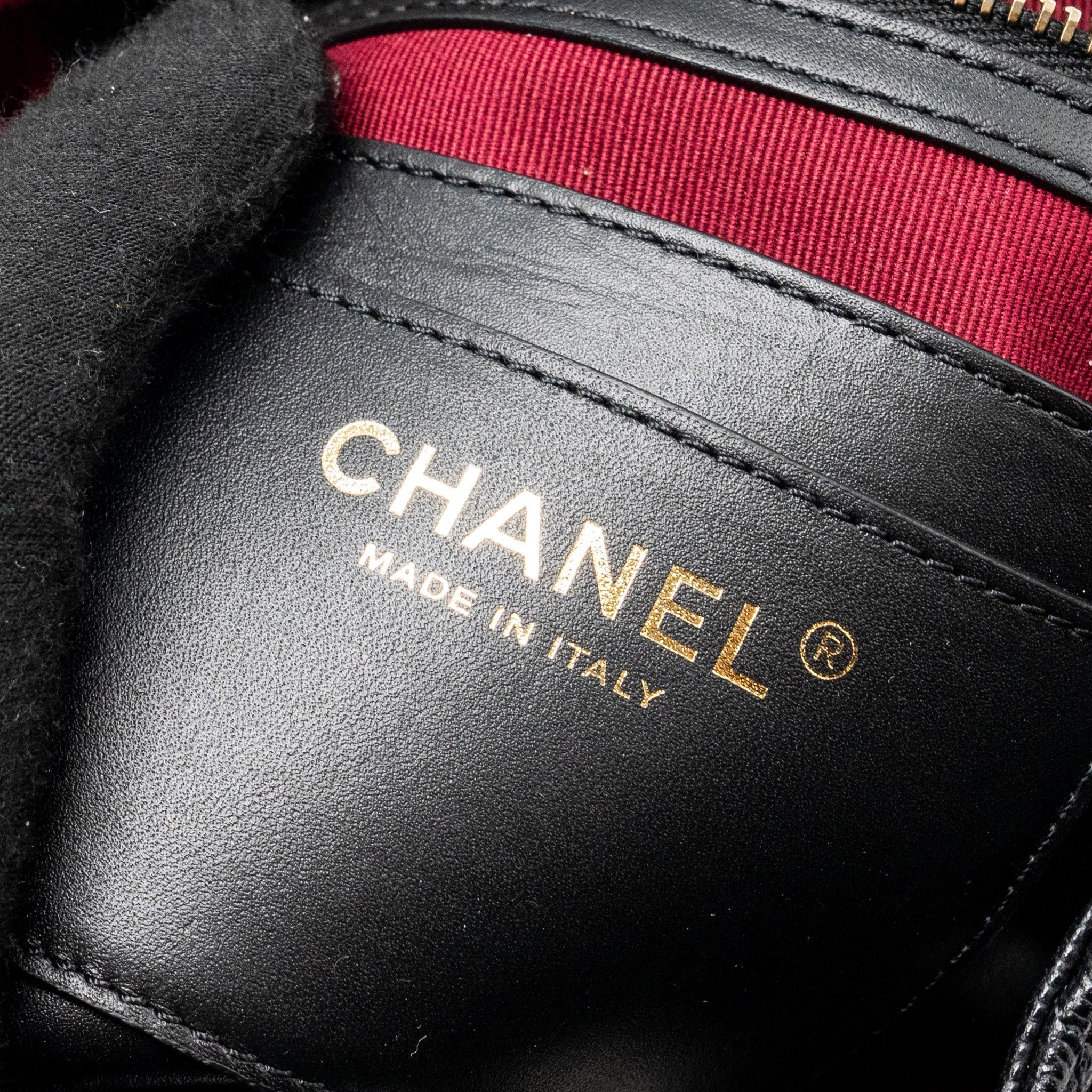 23S MINI BACKPACK CAVIAR BLACK LGHW (MICROCHIP)